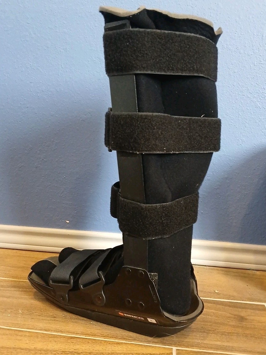 BREG (Medical Walking Boot) “High Top Foot or Ankle Surgery Brace” Size L