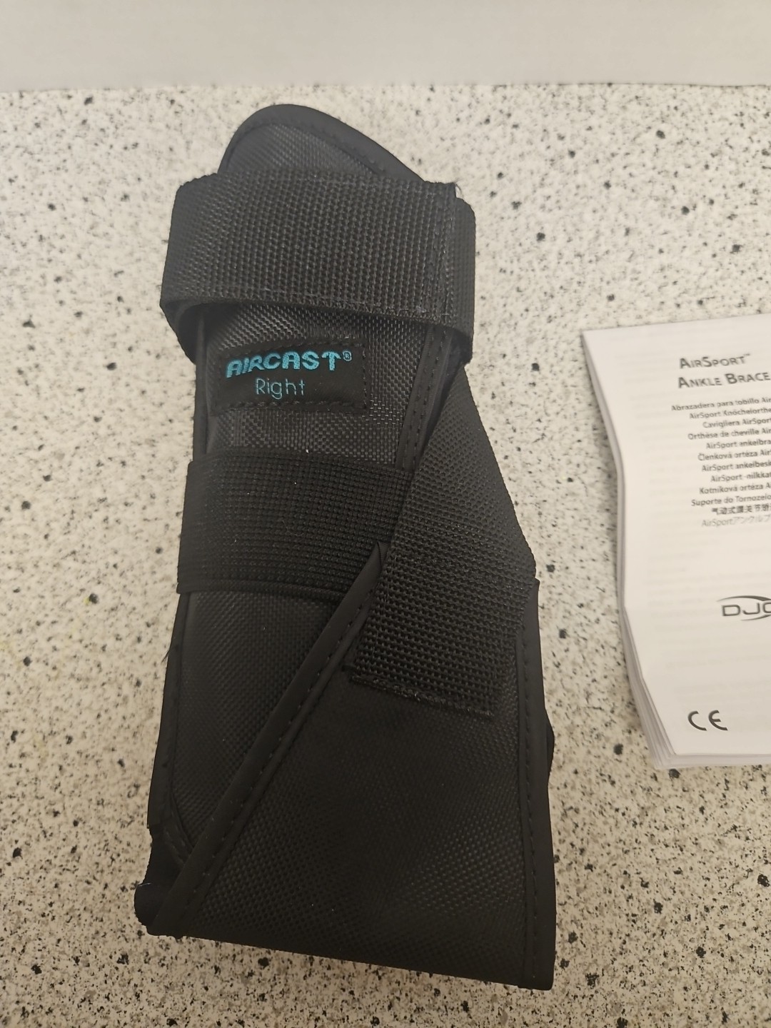 Aircast 02MMR Airsport Ankle Brace Medium Right Size Men’s 7.5-11 Women’s 9-12.5