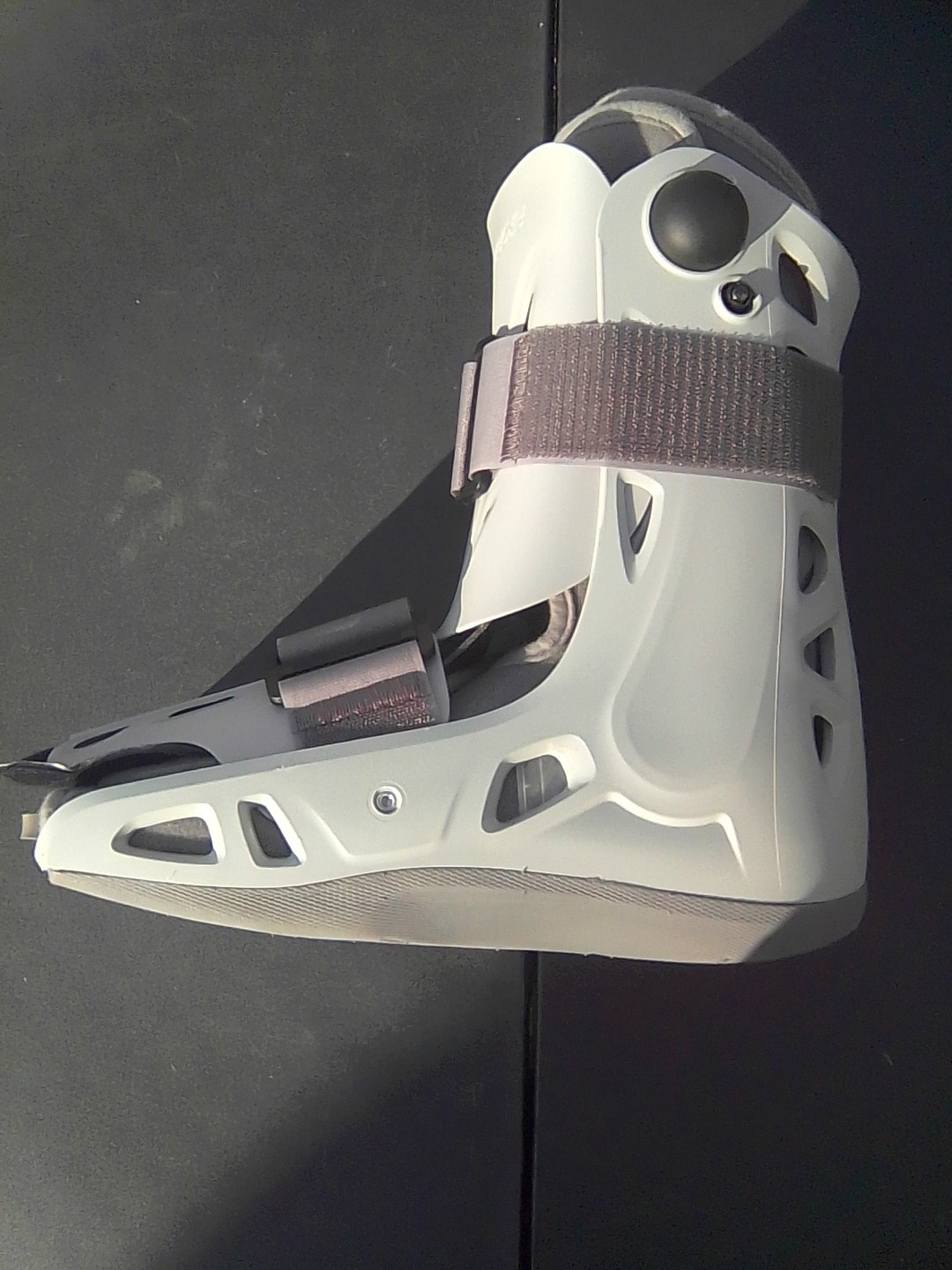 Aircast Softstrike Short Walker Brace Walking Boot w/ Pump DJO LLC Large