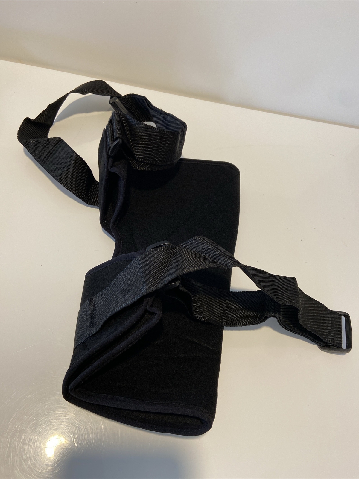 Synchronicity Flexguard Arm Sling with Immobilizer Band Size M 5′-5’8″ 110-165lb