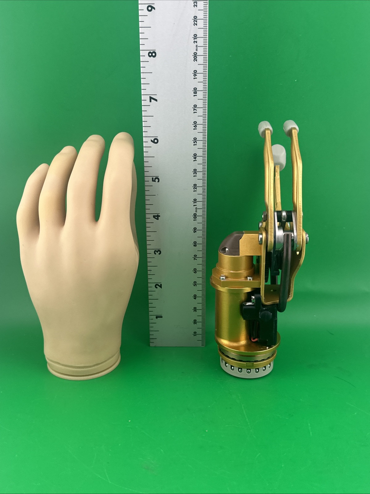 OTTOBOCK Otto Bock System Electric Hand Digital Twin. 8E38=7. Left Hand
