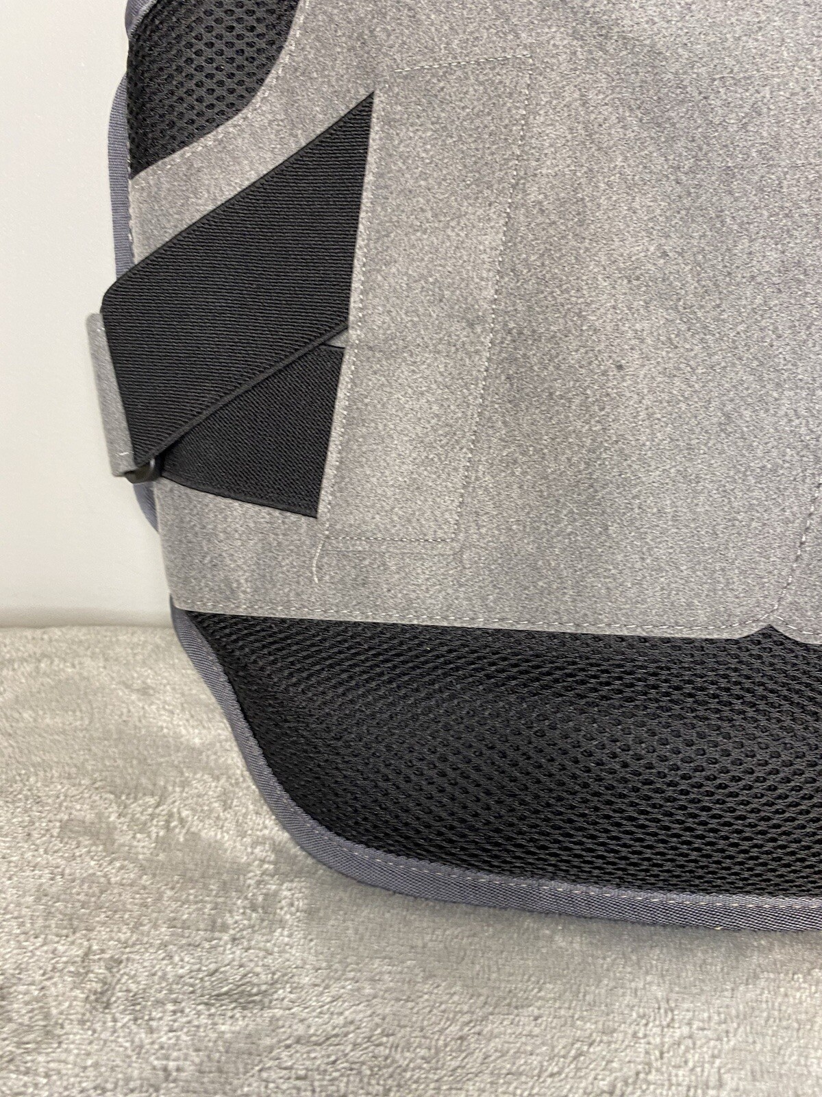 VertaLoc Flex Fit Pro Plus Back Brace Size Medium Black/gray