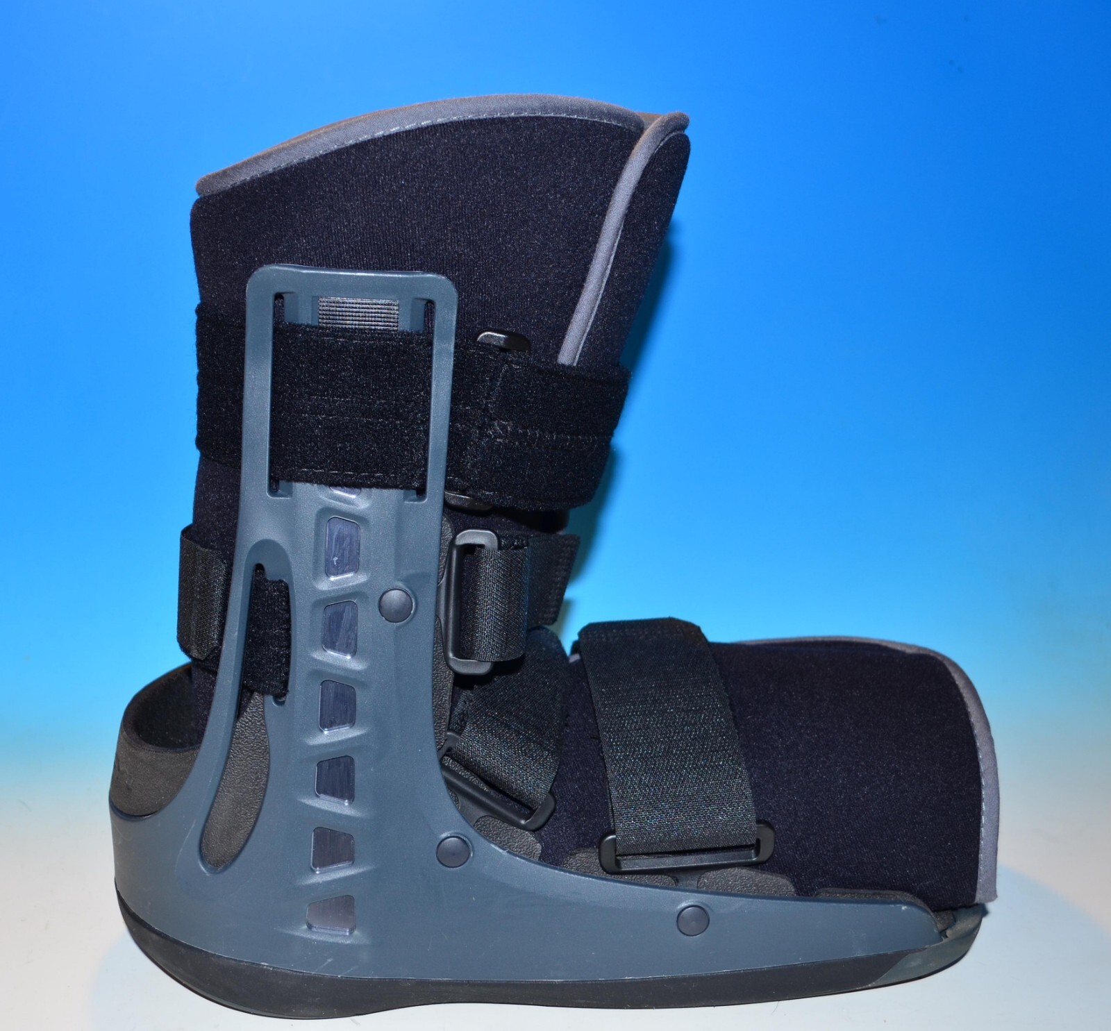 MAXTRAX Donjoy Orthopedic Walker Boot Sz L Black Recovery Surgical Stability