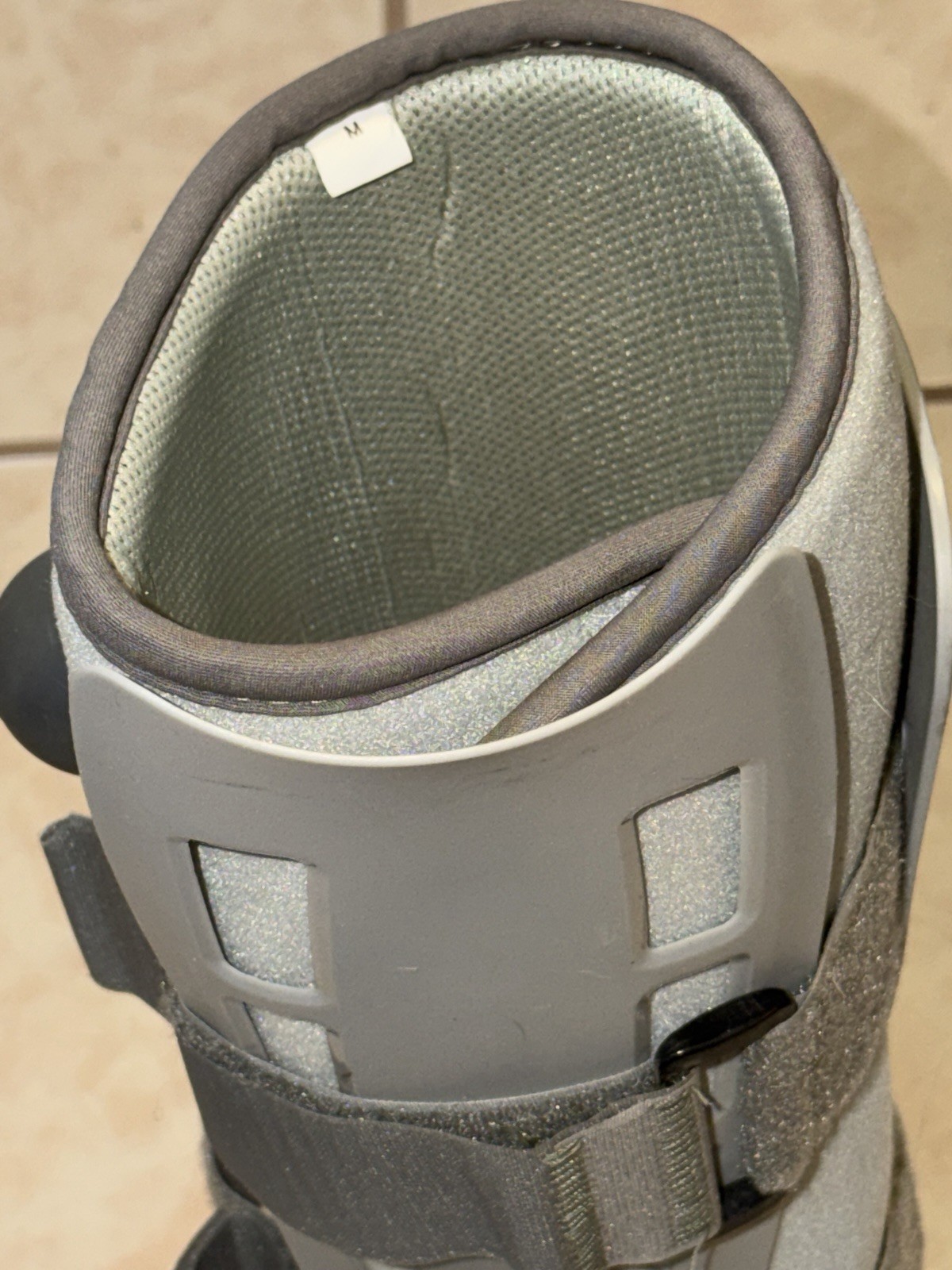 Breg Genesis Full Shell Pneumatic Walking Boot w Pump Size M Post-Op Orthopedic