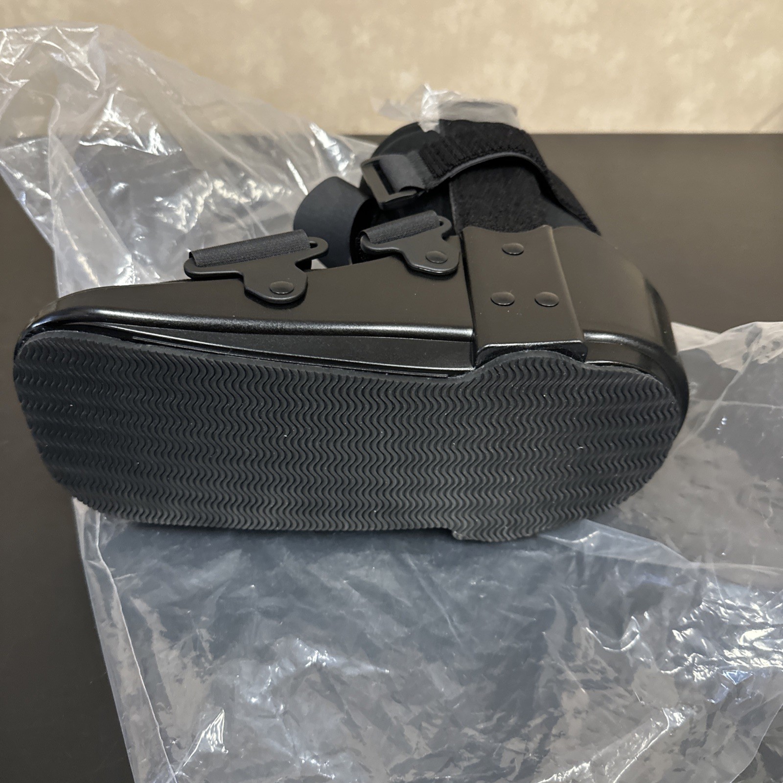 Medline Deluxe Pneumatic Ankle Walker Medical Walking Boot Size Medium ORT28620M