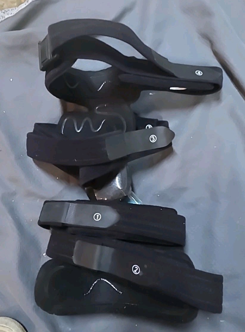 Knee/Leg Brace With Hinge. Global Health Size Uni/r Adjustable And Outer Support