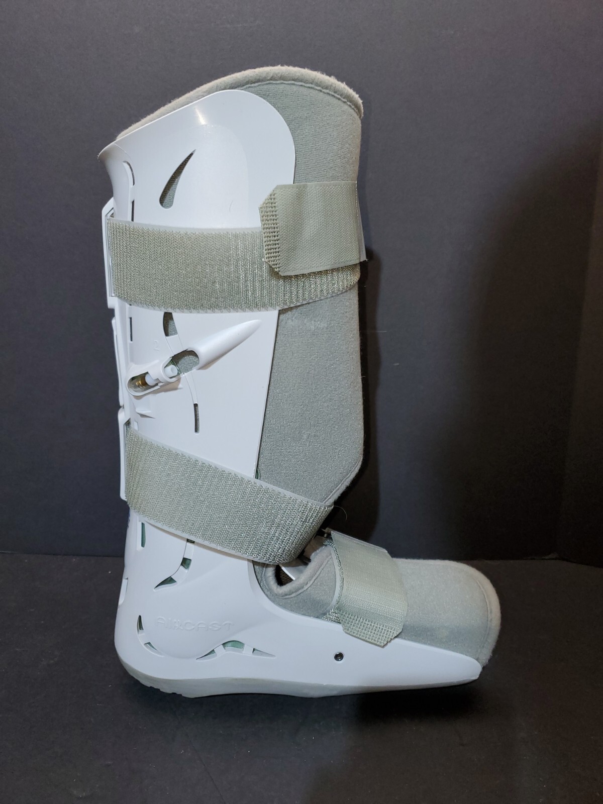 AIRCAST FP Walker ~ Walking Boot Foam Pneumatic Size Medium 01F-M ~ Adjustable