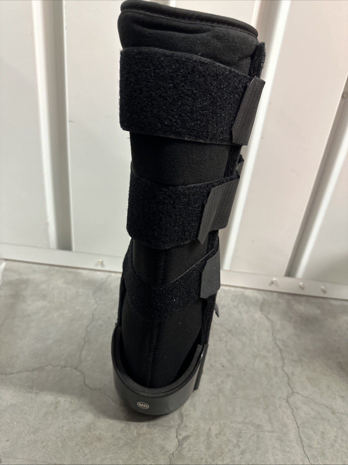 New United Ortho 12005 Standard Left/Right Walking Boot Size MD Medium