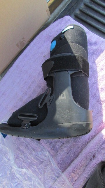NEW Coreline Pneumatic High Walker Boot XL With Metal Uprights CL0184
