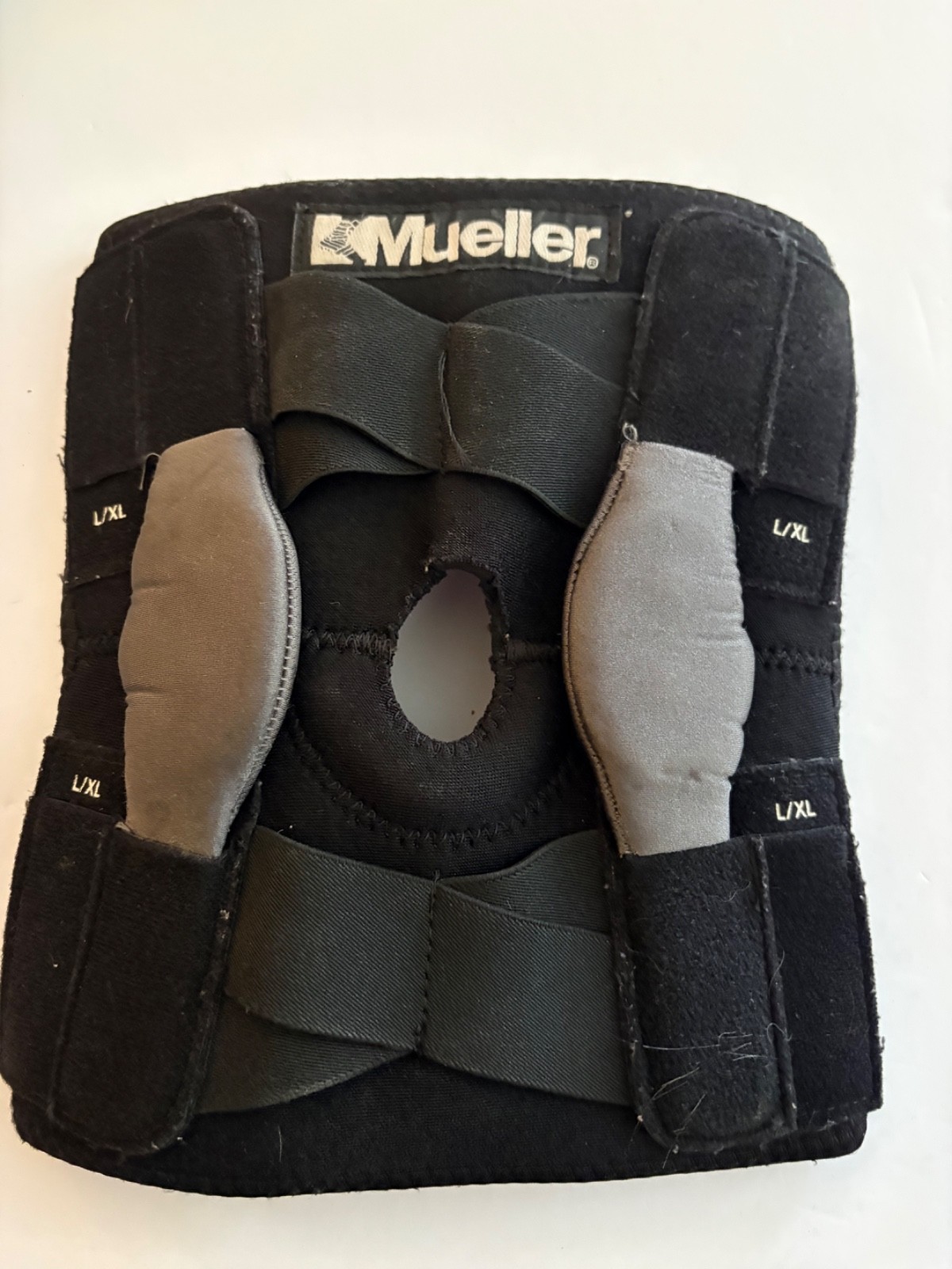 Mueller Sport Open Patella Hinged Wraparound Knee Brace Left or Right – L/XL