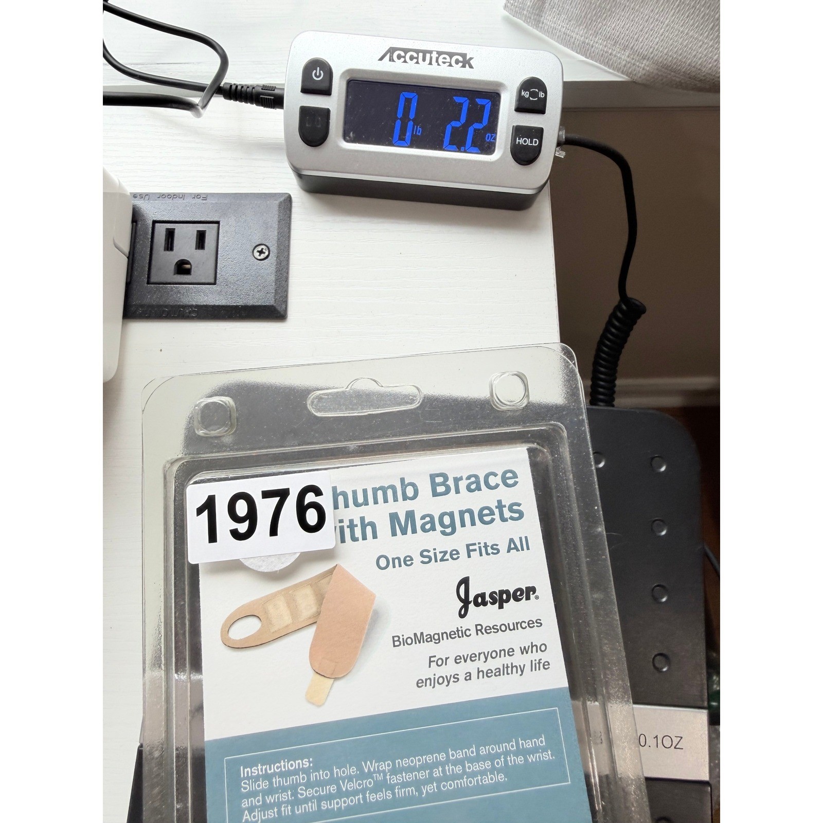 New Jasper Thumb Brace with Magnets OS Brown Carpal Tunnel Support Therapeutic