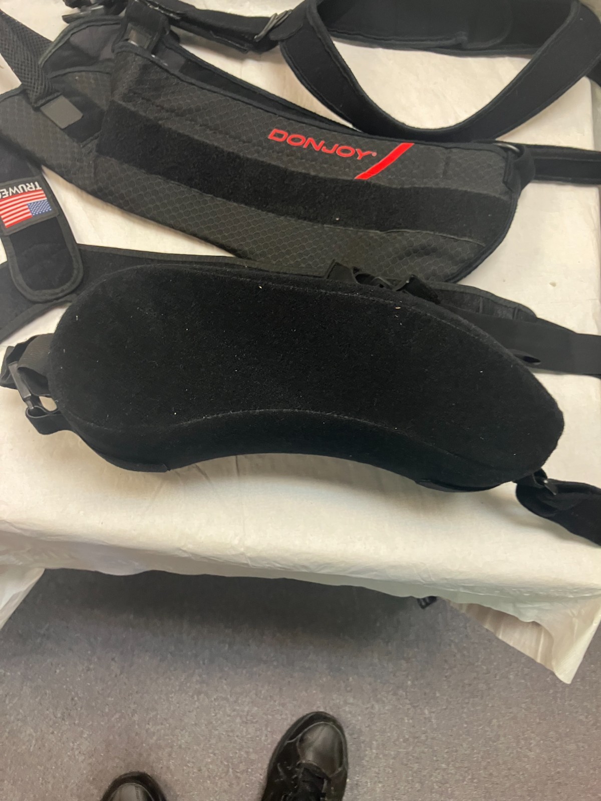 DonJoy UltraSling PRO – Universal Shoulder Immobilizer & Sling -USED