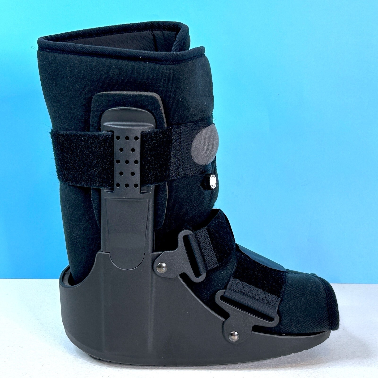 DeRoyal Inline Pneumatic Air Walker Small Low Top Medical Boot Rigid Outer Shell