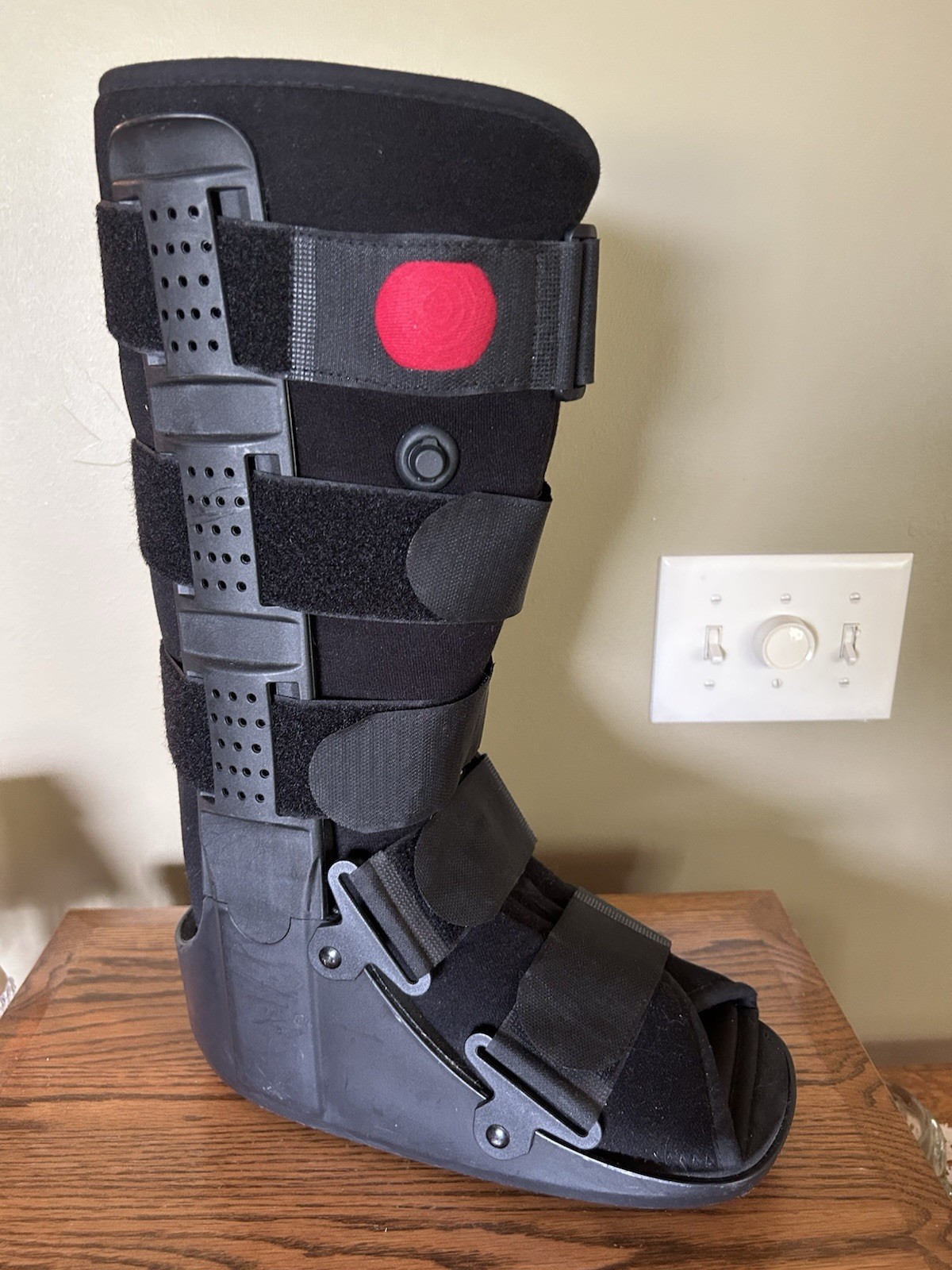 Orthopedic Fracture Walking Air Boot High Top   Medium size