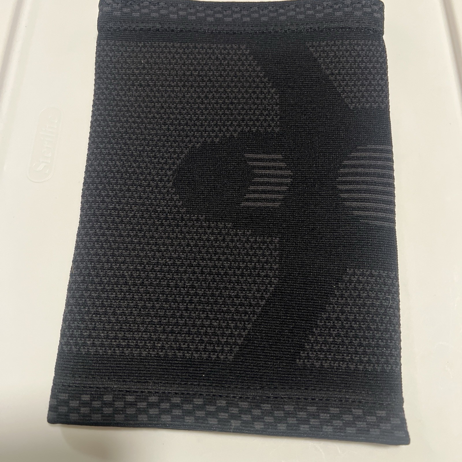 KNEE SLEEVE COMPRESSION BRACE XL BLACK/GREY 1 Pair (2pcs)…#426