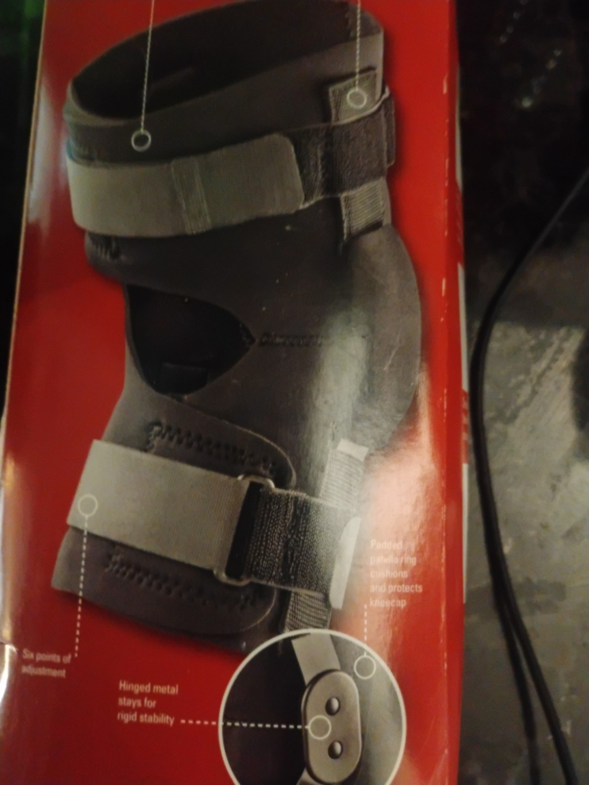 ACE Stabilizing Hinged Knee Brace Left or Right Knee – damaged box