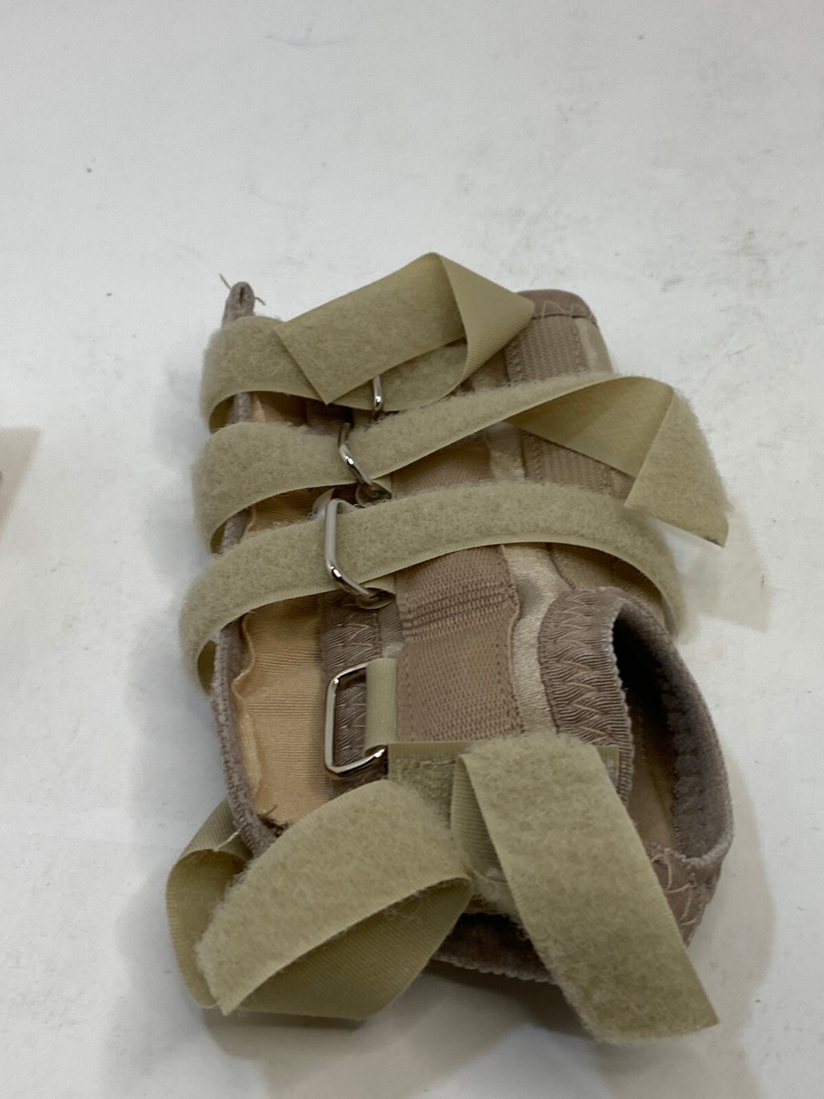 🐞 FLA Soft Form Elegant Wrist Support Beige Right Hand Small EUC – A2