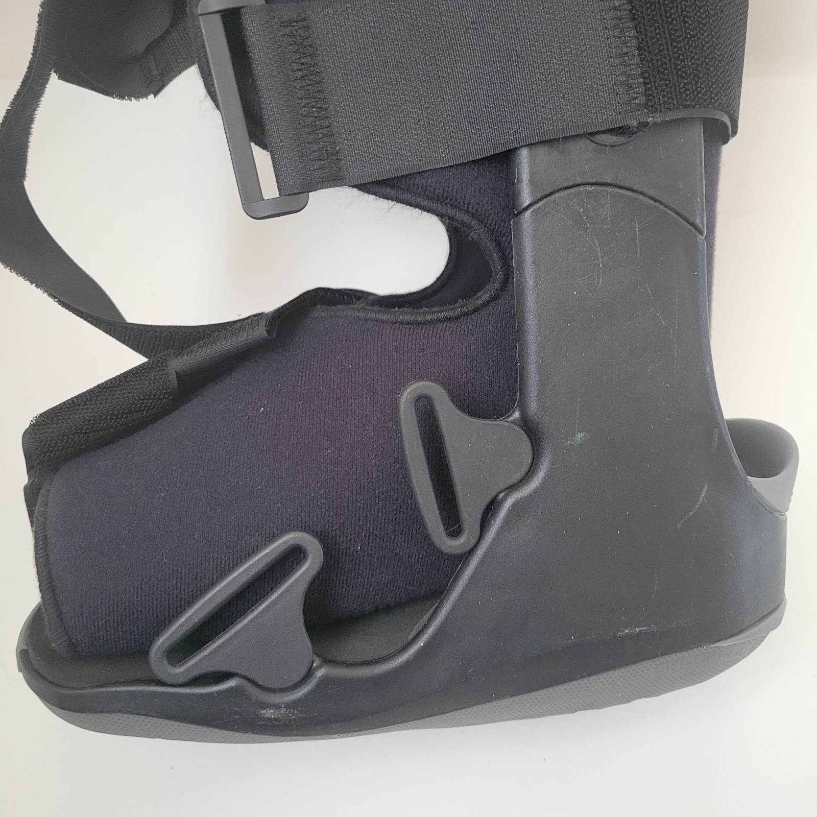 Breg Walking Boot Foot Brace Size Small • Fits Men 6–8 / Women 7–9 • Pre-Owned