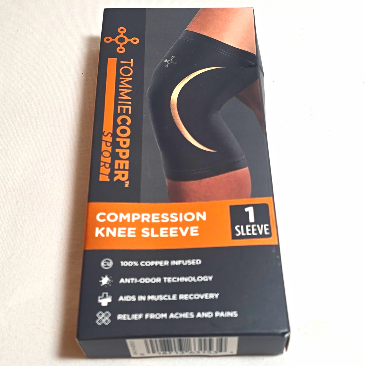 Tommie Copper Copper Infused Anti-Odor Knee Compression Sleeve Black S 1
