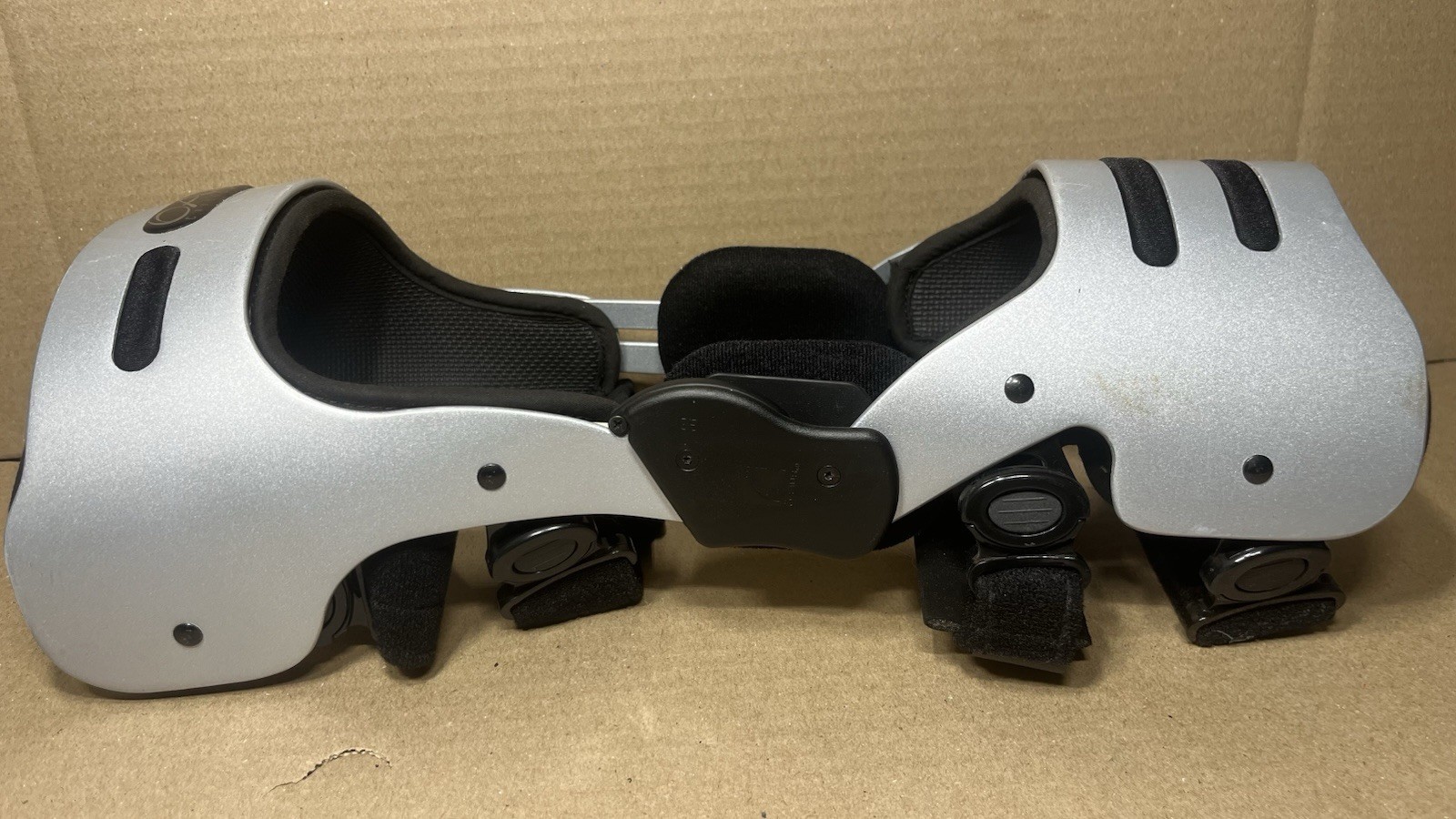 RIGHT LARGE Ossur Oasys Carticare Knee Brace Adjustable Gray Silver