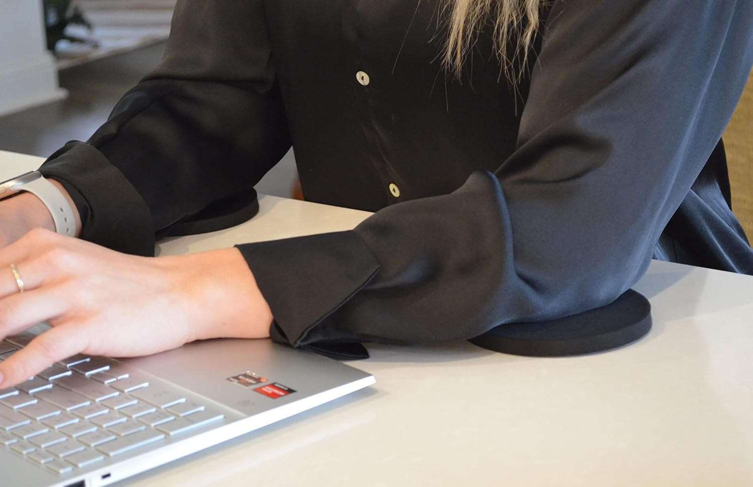 Elbow, Arm & Wrist Rest Cushioning Pads for Pressure Point & Pain Relief on Gami