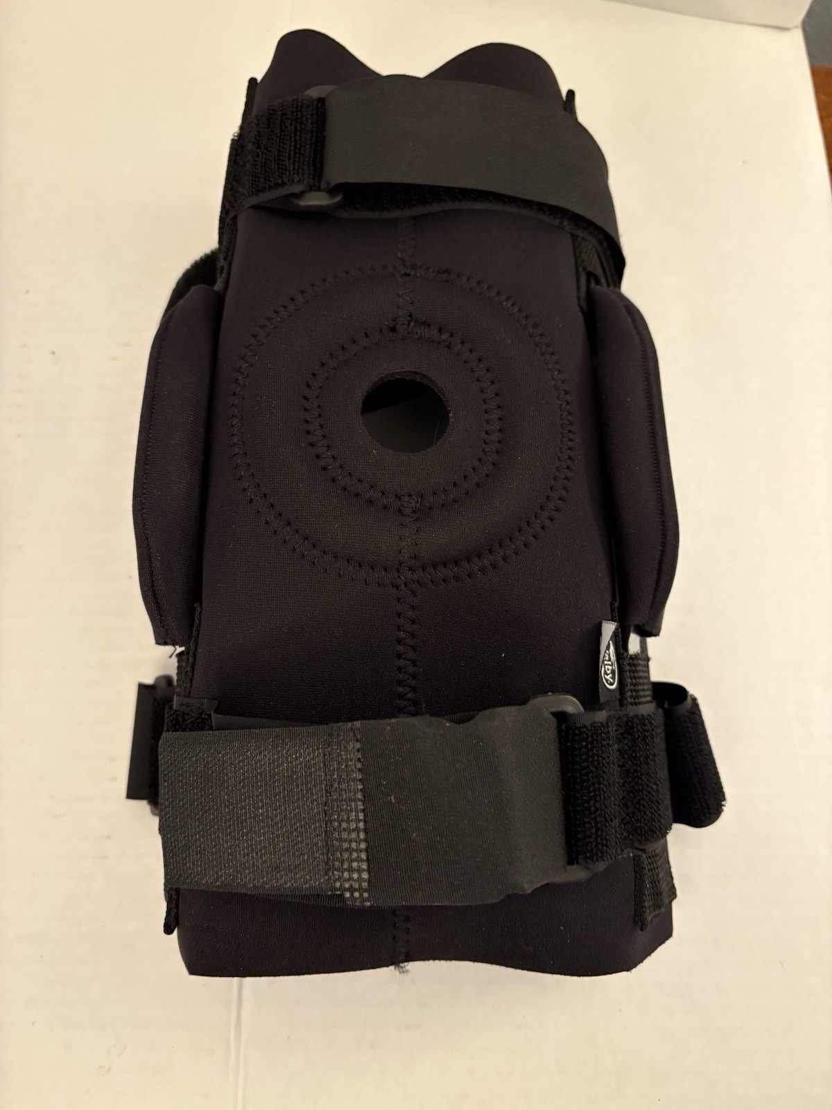 Knee Brace Welby Hinged One Size Fits Most Breathable Lightweight Support