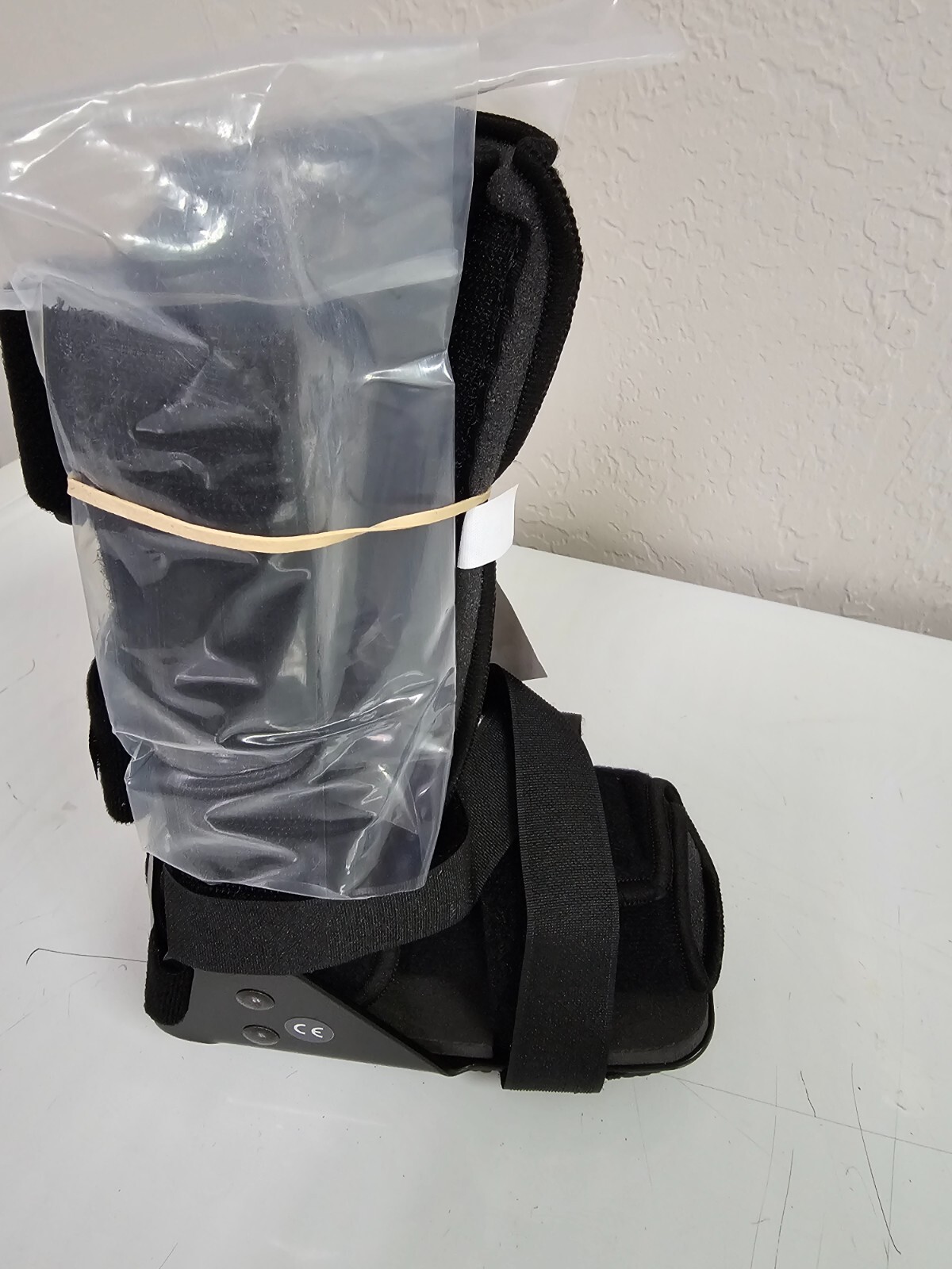 Wee Walker S-M Size 0-8 Bledsoe L4386- Childs Walking Boot Ankle/Foot Injury