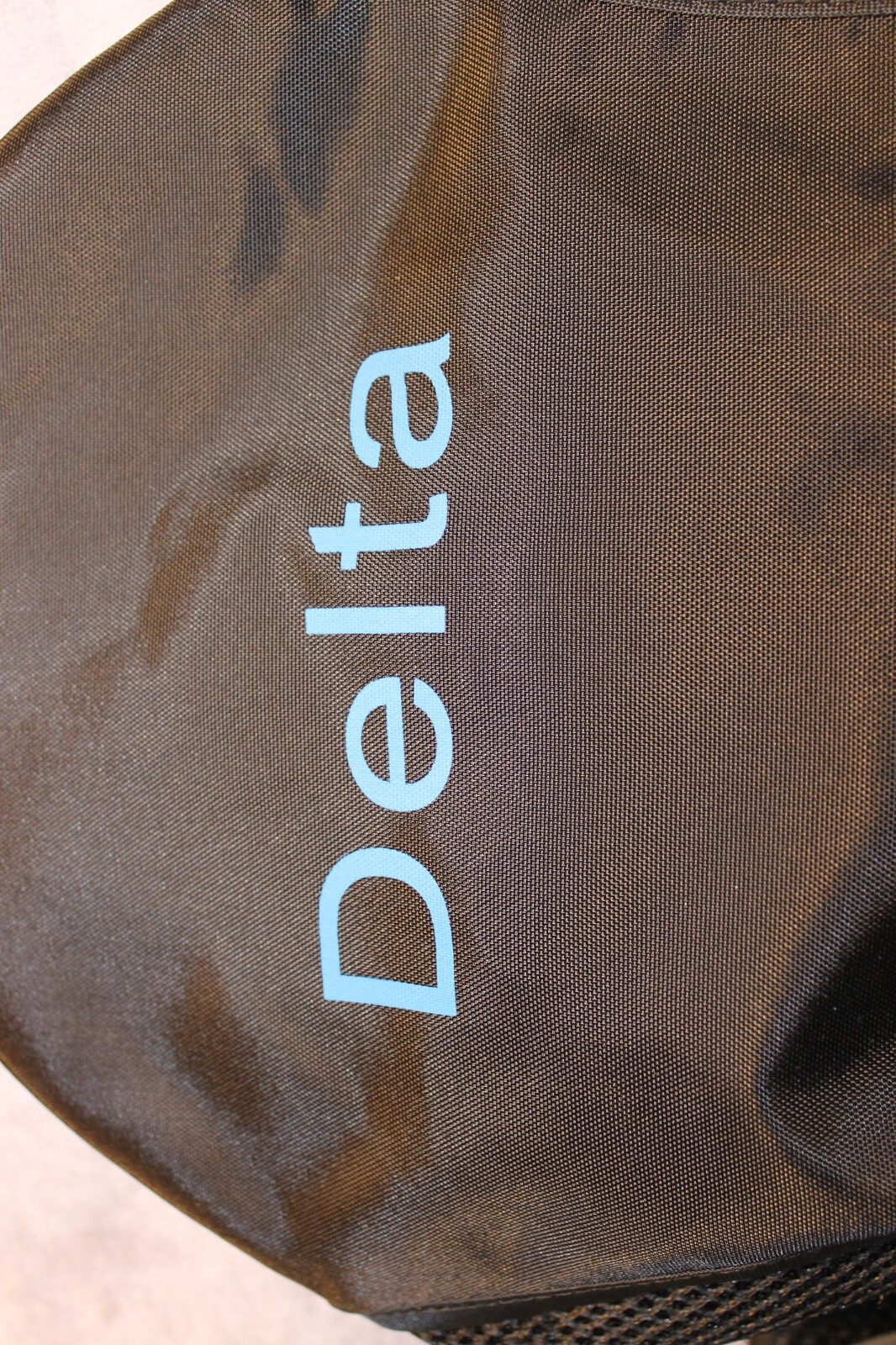 Delta Back Brace Utilizes a contoured Belt and a standard Sizing System.