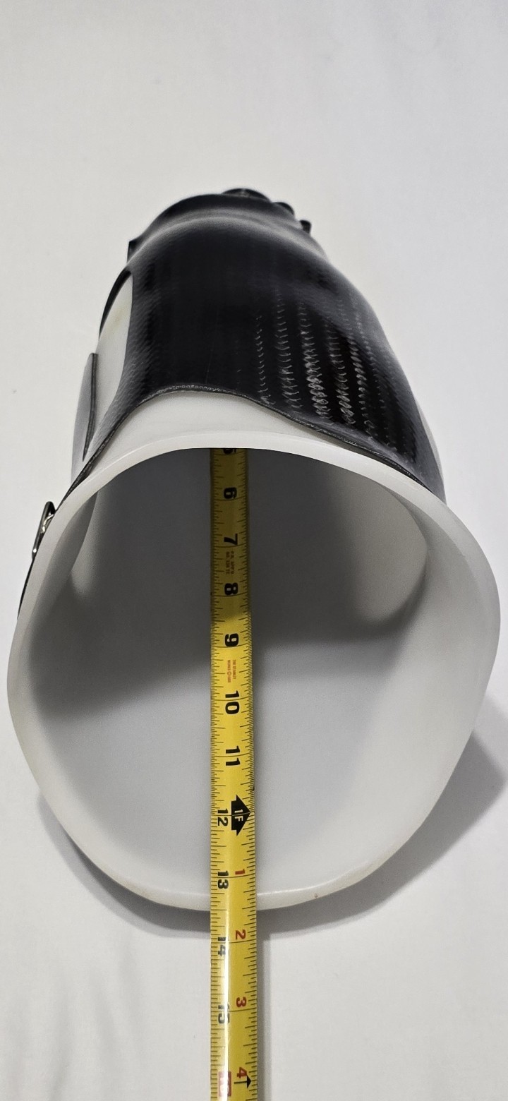 Socket of fiber Carbono In Perfect Condition.