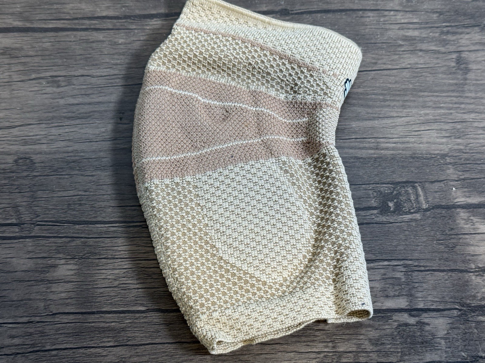 Bauerfeind EpiTrain Elbow Support Brace Beige Natural Color Size 4 – Open Box