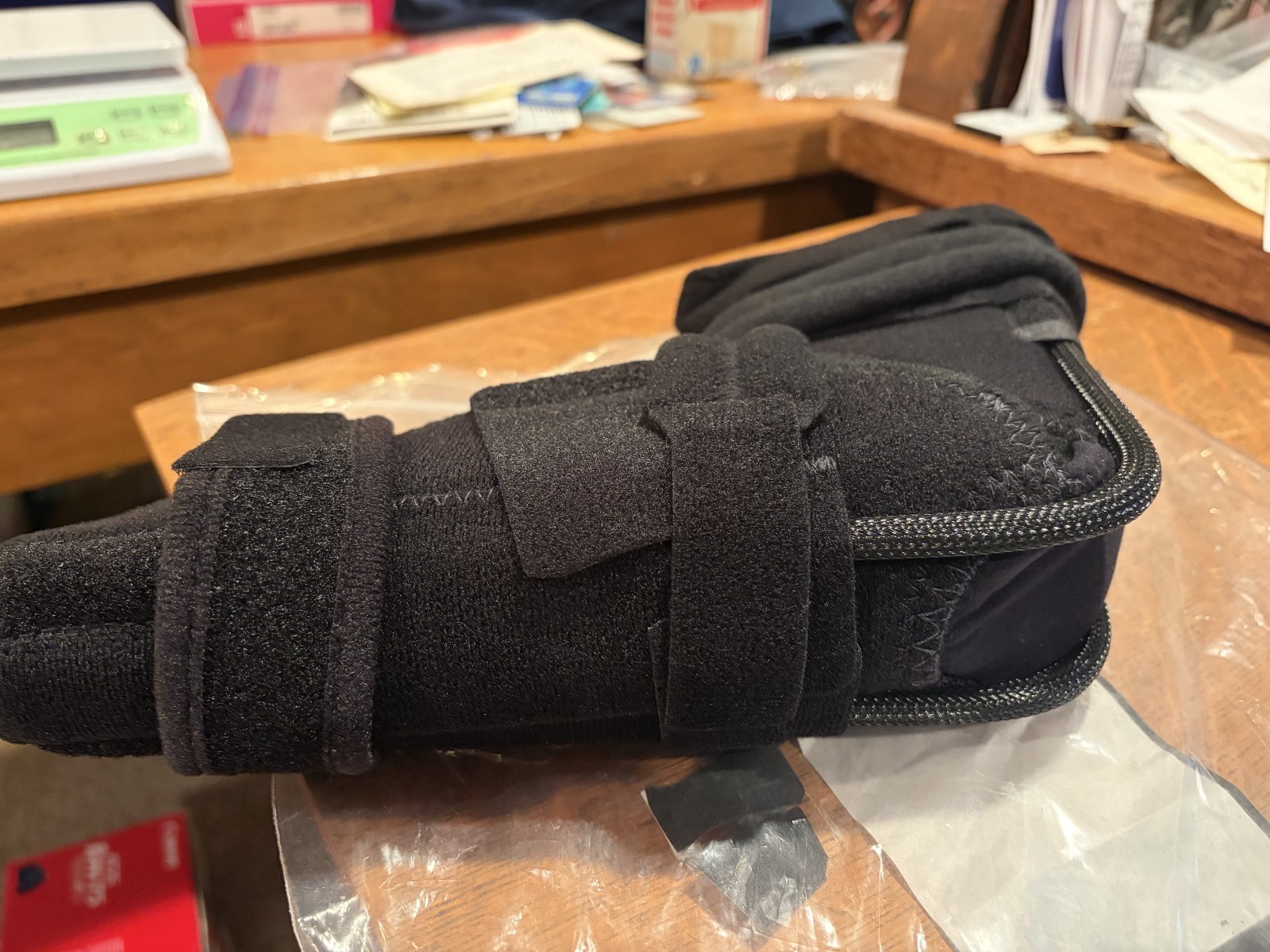 Hely & Weber 5612-L Tiny Cast Away Large
