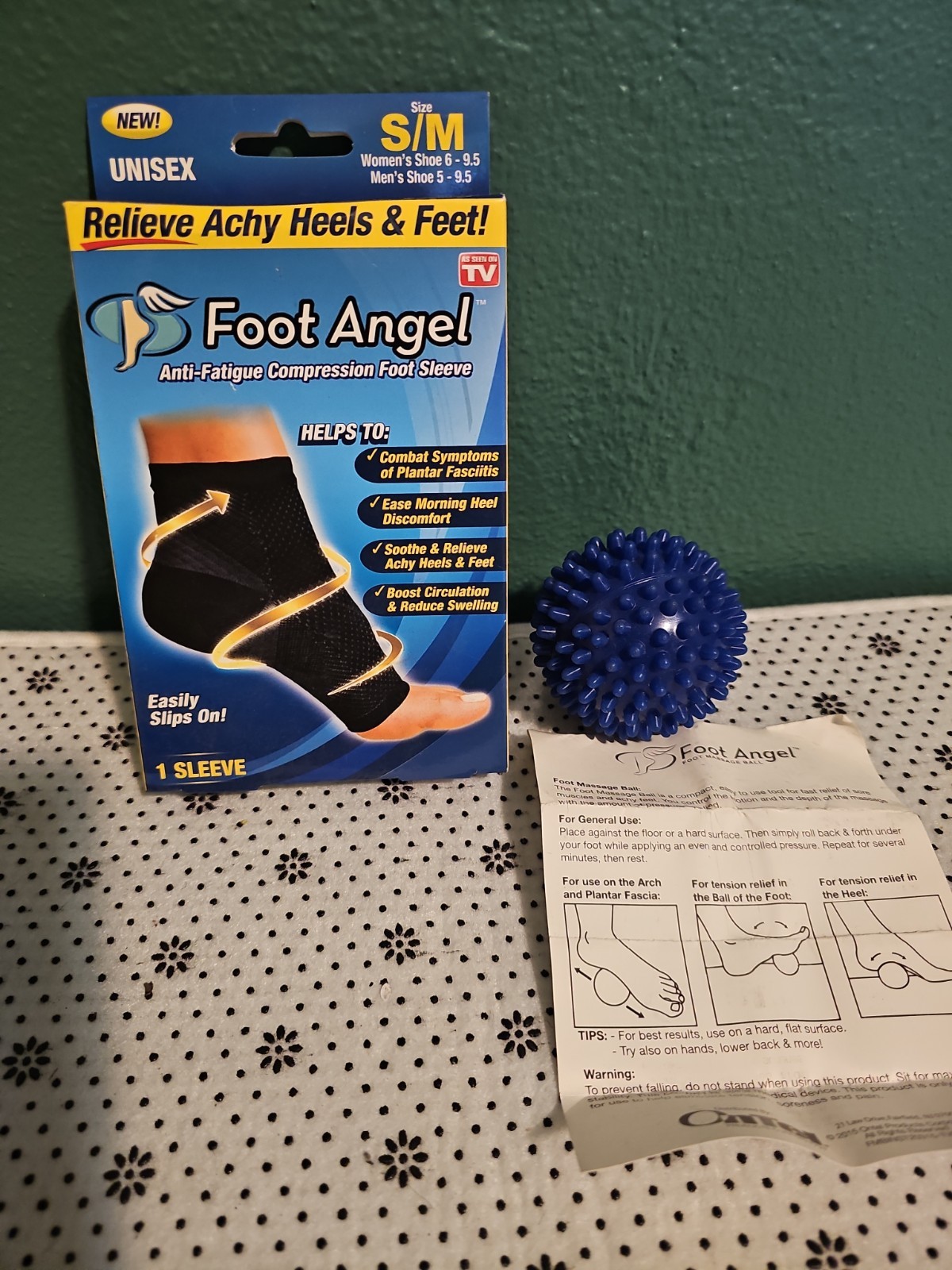 Foot Angel Anti-Fatigue Compression Foot Sleeve Sock Size S/M + FA Massage Ball