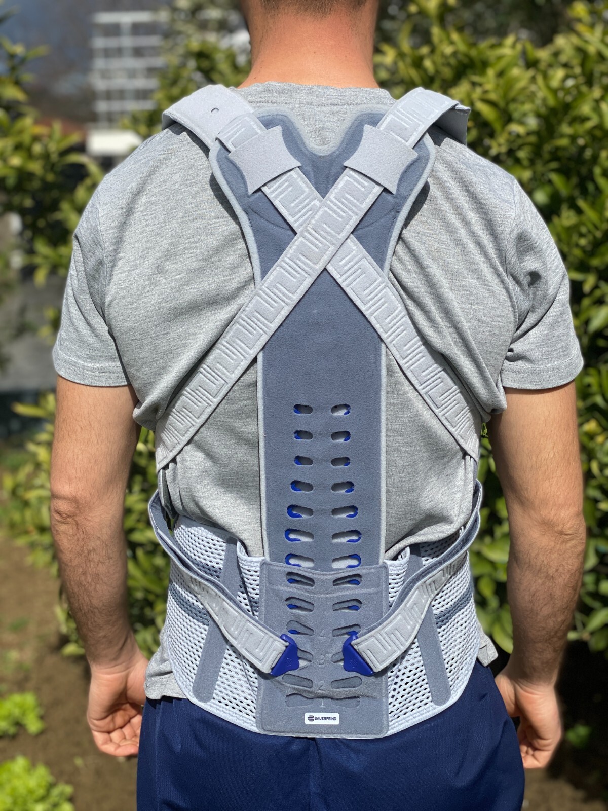 Bauerfeind Spinova Osteo Active straightening back orthosis stabilize osteoporos