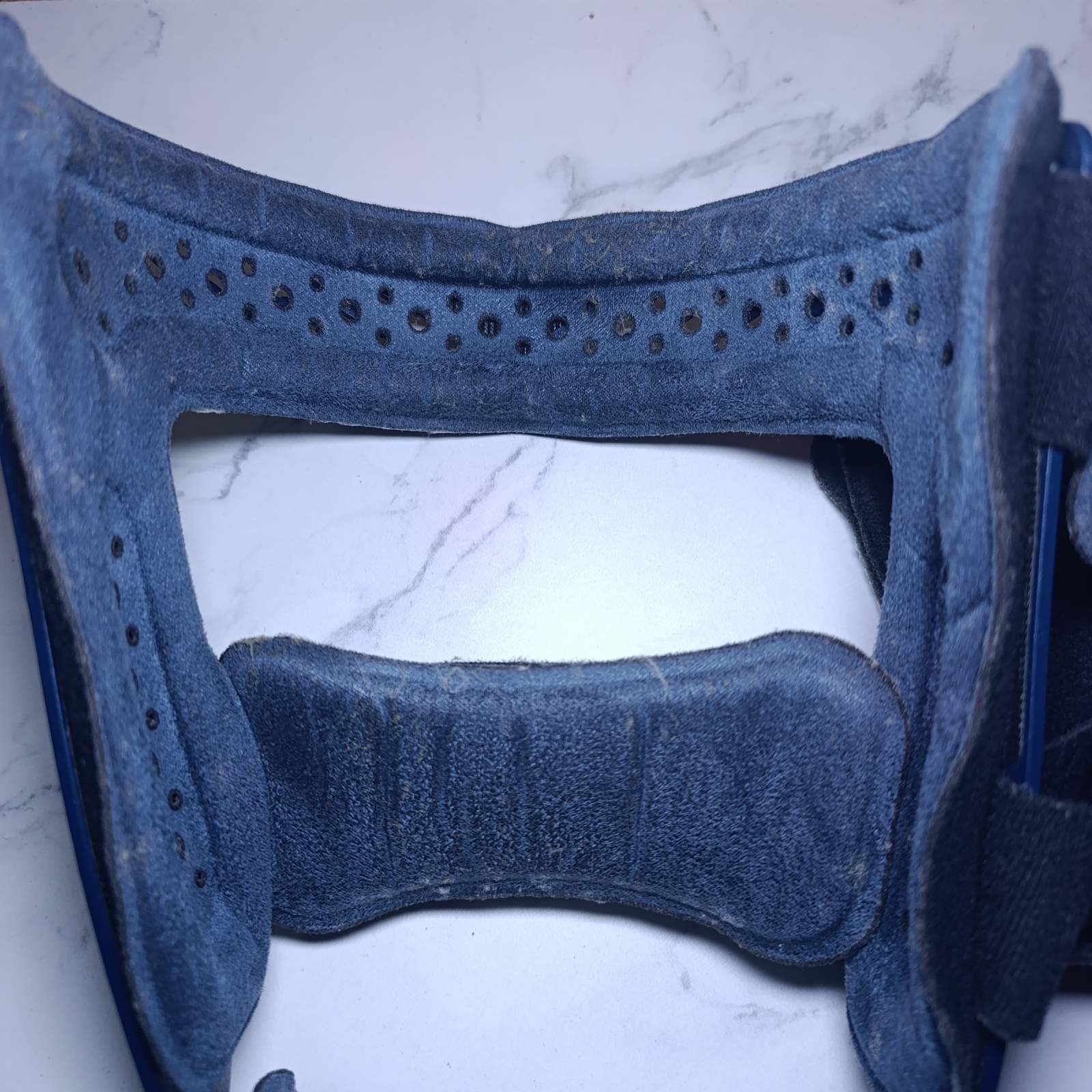 4L size Bauerfeind SecuTec GENU Stabilizing knee orthosis joint relieves Germany