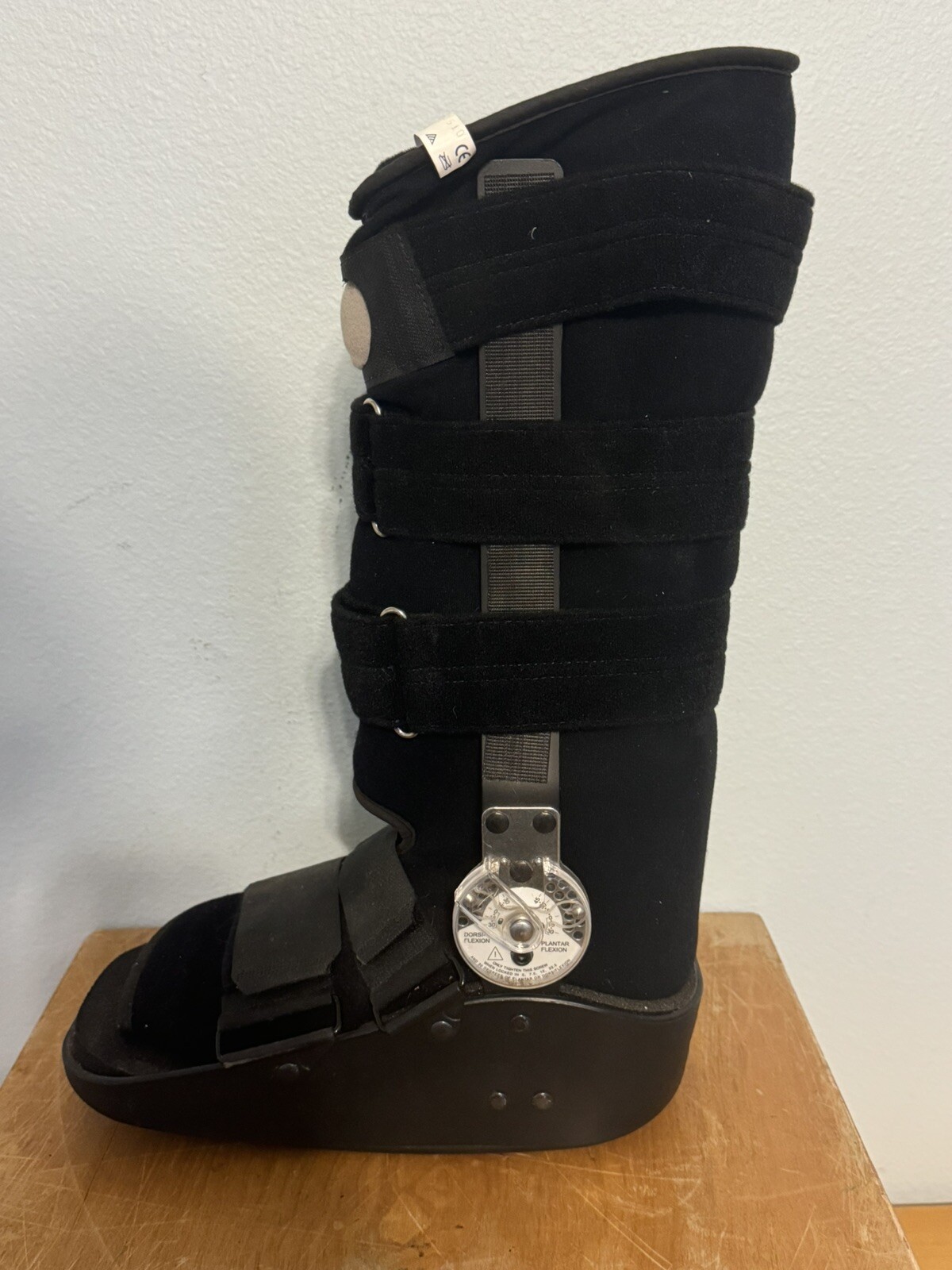 DonJoy Maxtrax ROM Air Ankle/Leg Walking Boot Adjustable Leg Brace