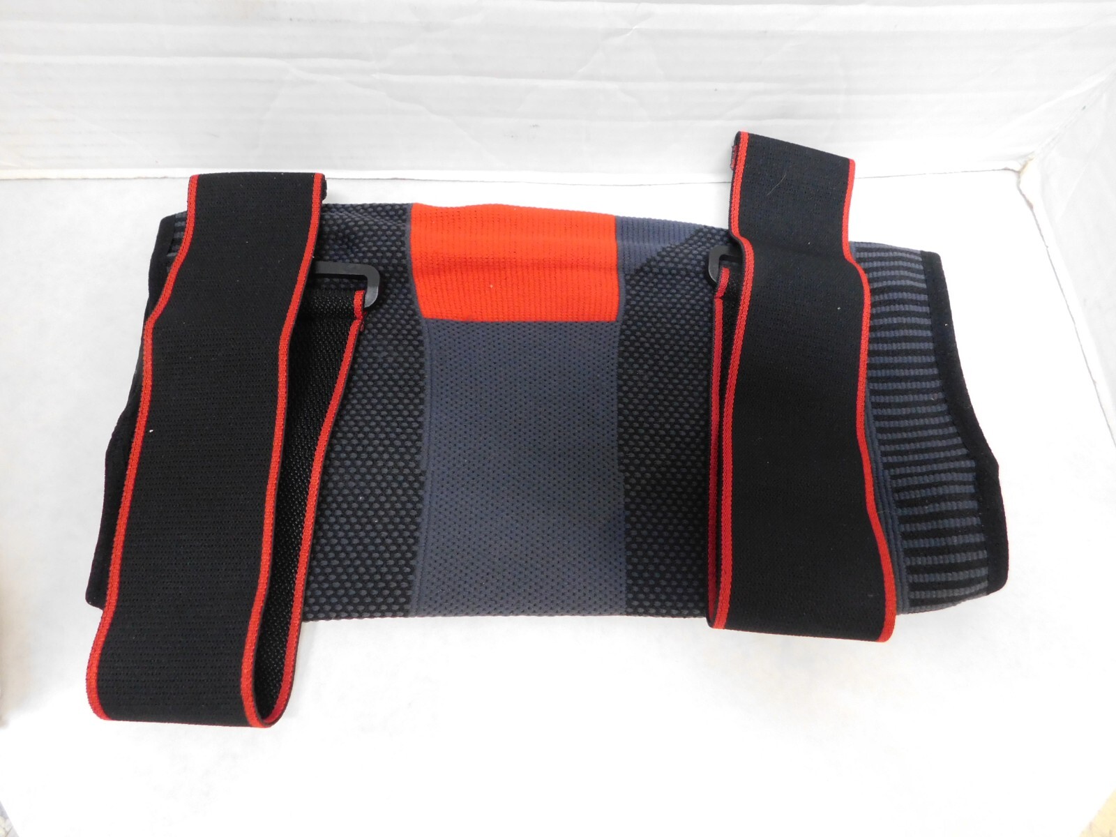 Diyukk Knee Brace,Compression Sleeve Support W/Patella Gel Pads & Stabilizers