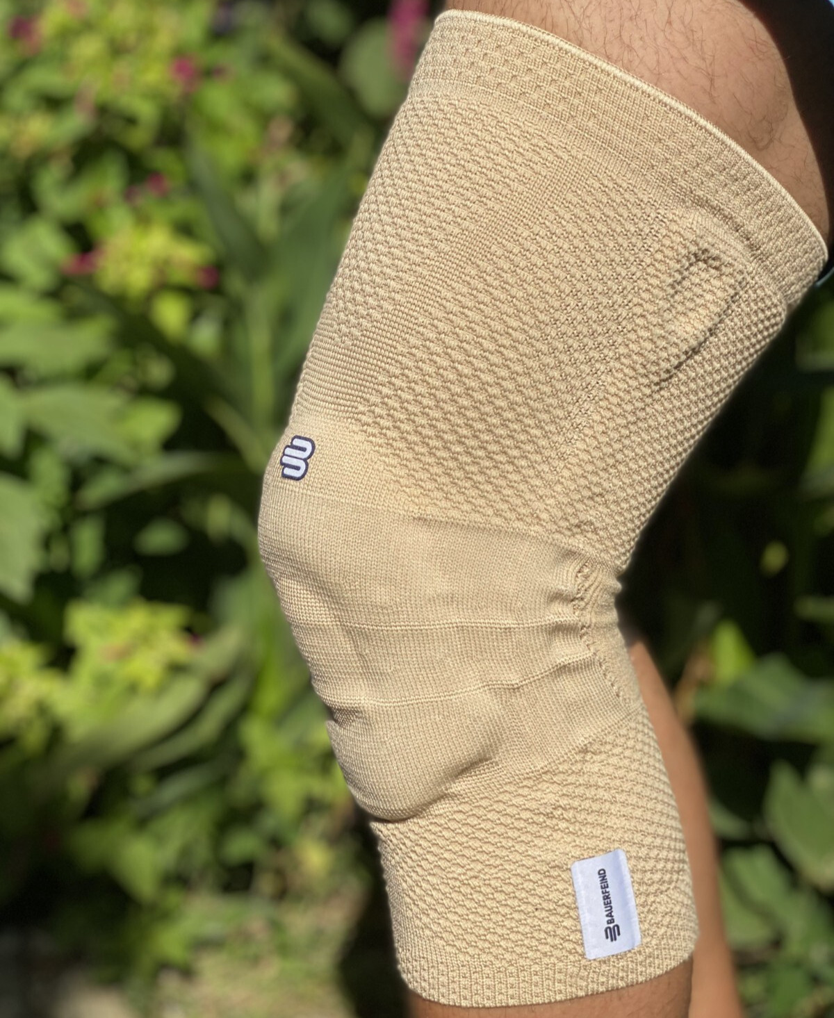 Bauerfeind GenuTrain Size 3 Knee Support Sleeve Beige Compression Knit
