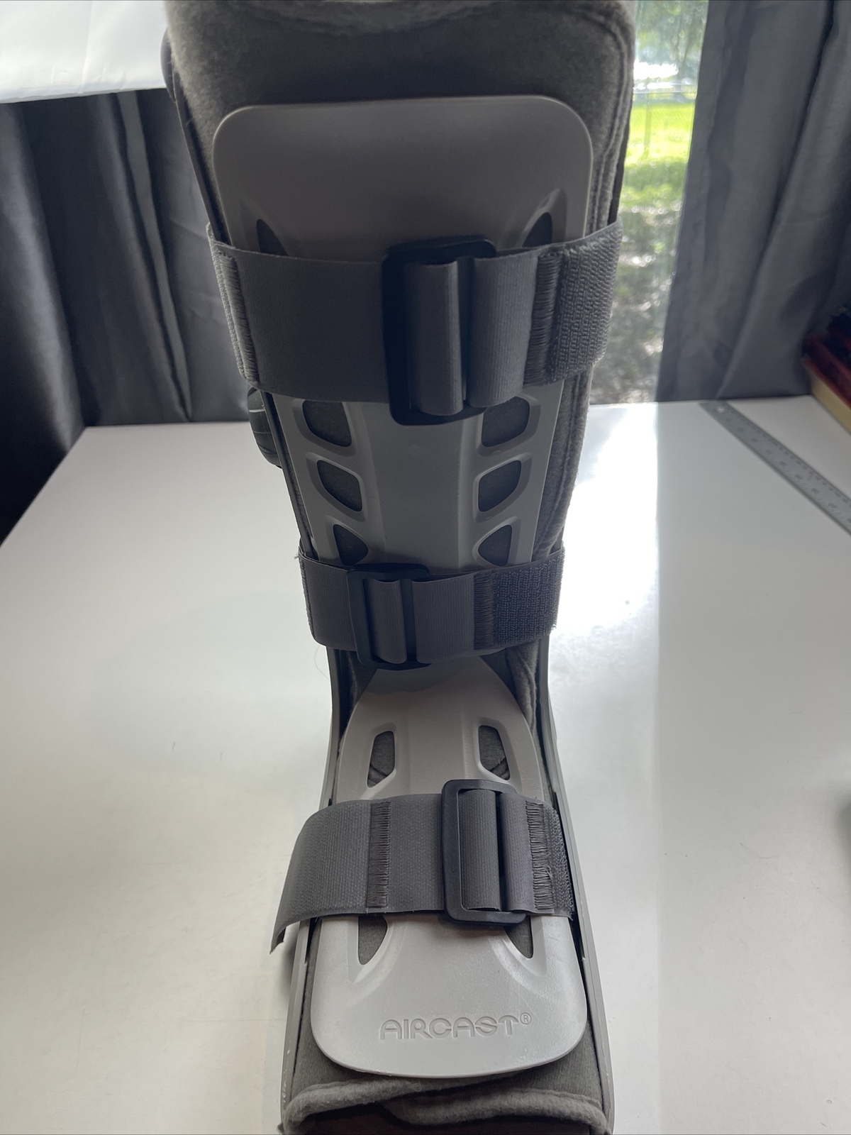 Aircast AirSelect Short Walking Boot, Soft Strike Sole, Size Medium