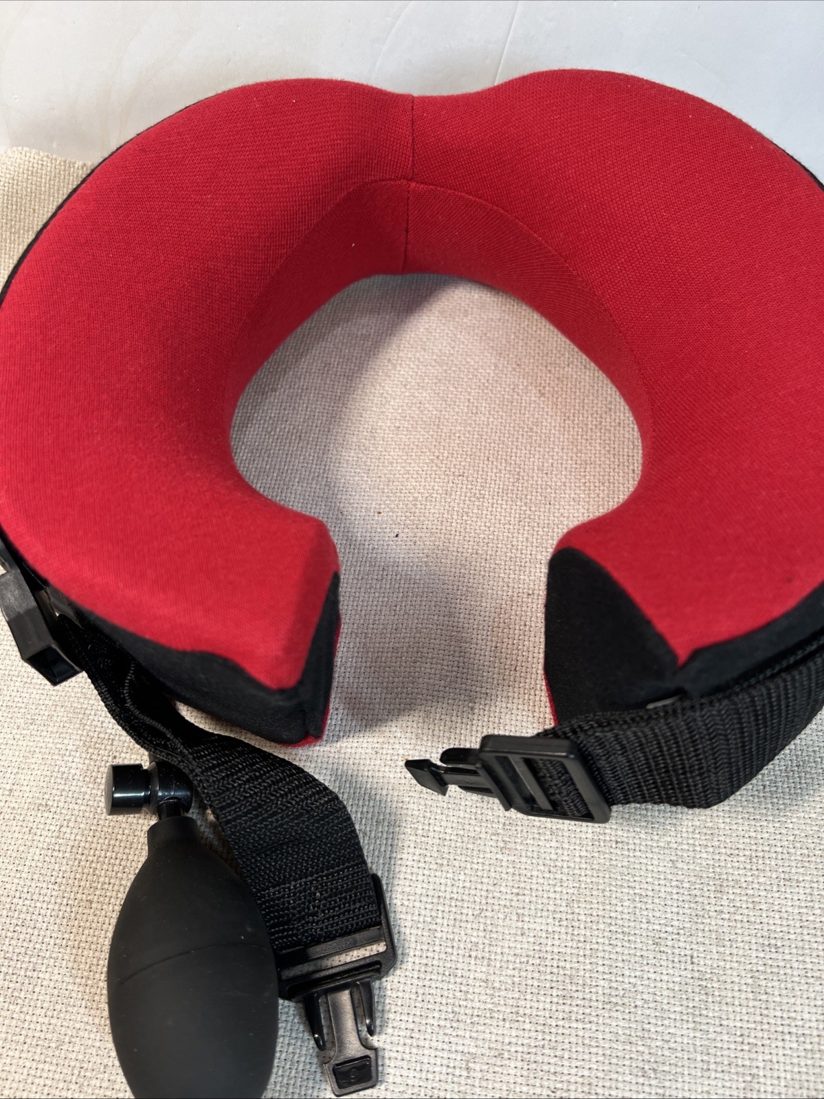TracCollar Inflatable Cervical Traction, Small/Medium by Body Sport Sweden.