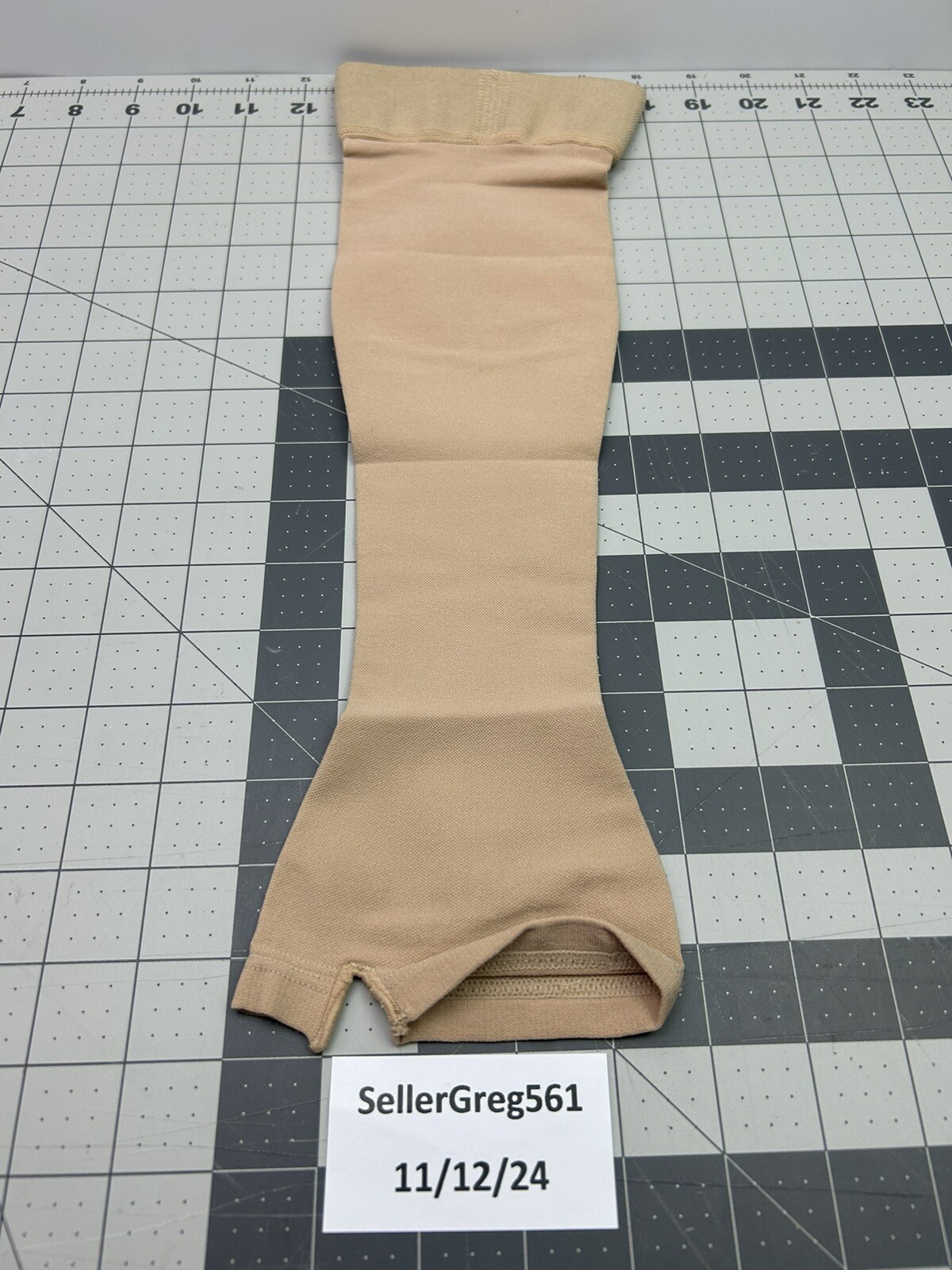 Beister Lymphedema Medical Compression Arm Sleeve with Gauntlet for Men & Women