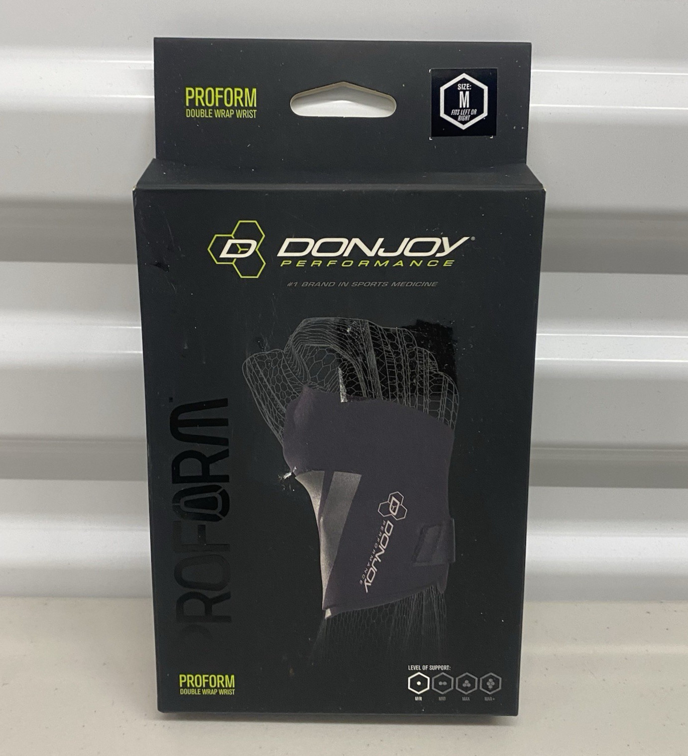 Donjoy Performance Proform Double Wrap Wrist Size Medium Brand NEW