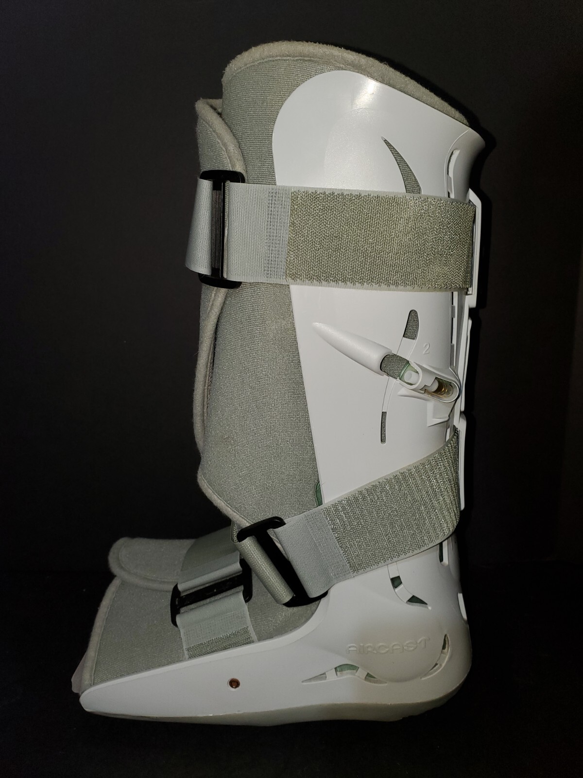 AIRCAST FP Walker ~ Walking Boot Foam Pneumatic Size Medium 01F-M ~ Adjustable