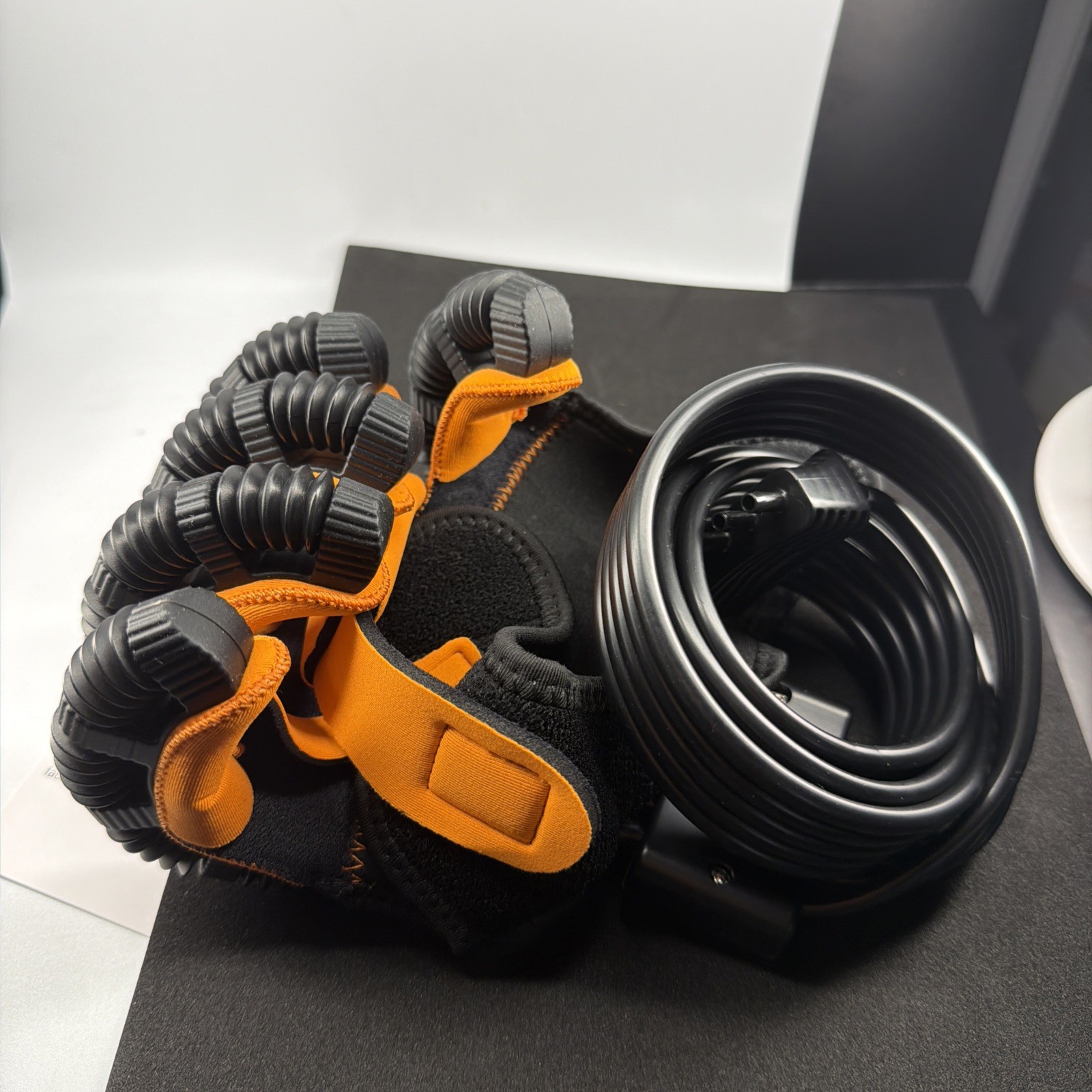 MZU New Version of Rehabilitation Robot Gloves Hand Dysfunction Right M MSRP$187