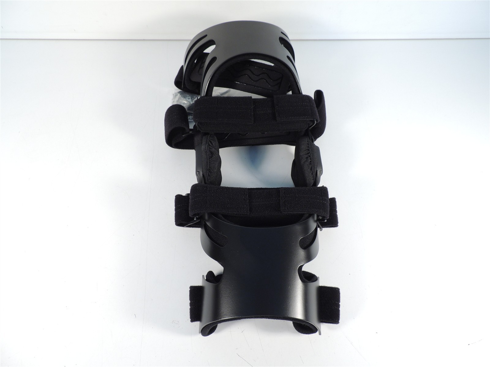 Advanced Ortho Hinged ROM Sports Knee Brace for ACL Large Right 847-R New
