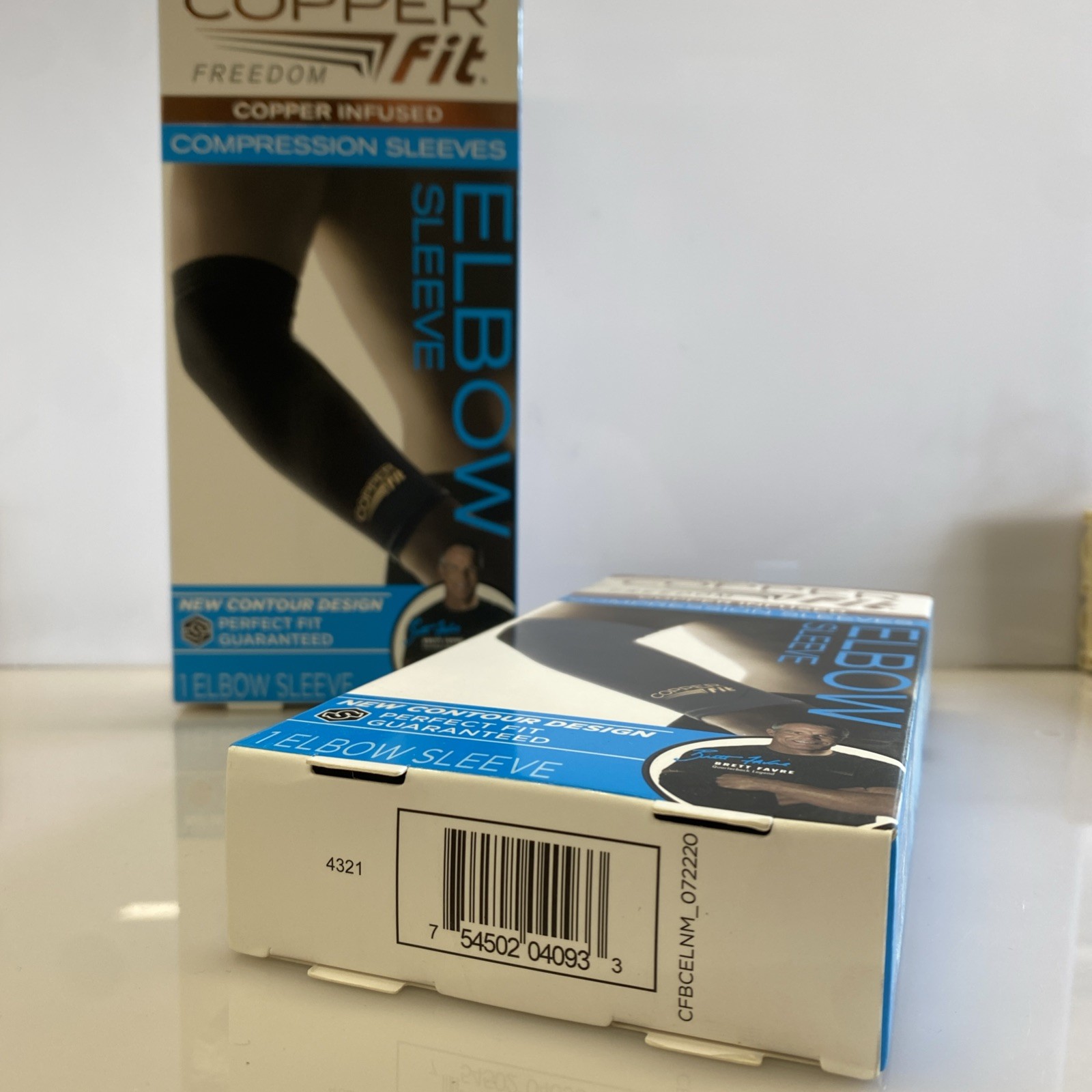 2 pack – Copper Fit Freedom Compression Elbow Sleeve – Medium – THE ORIGINAL