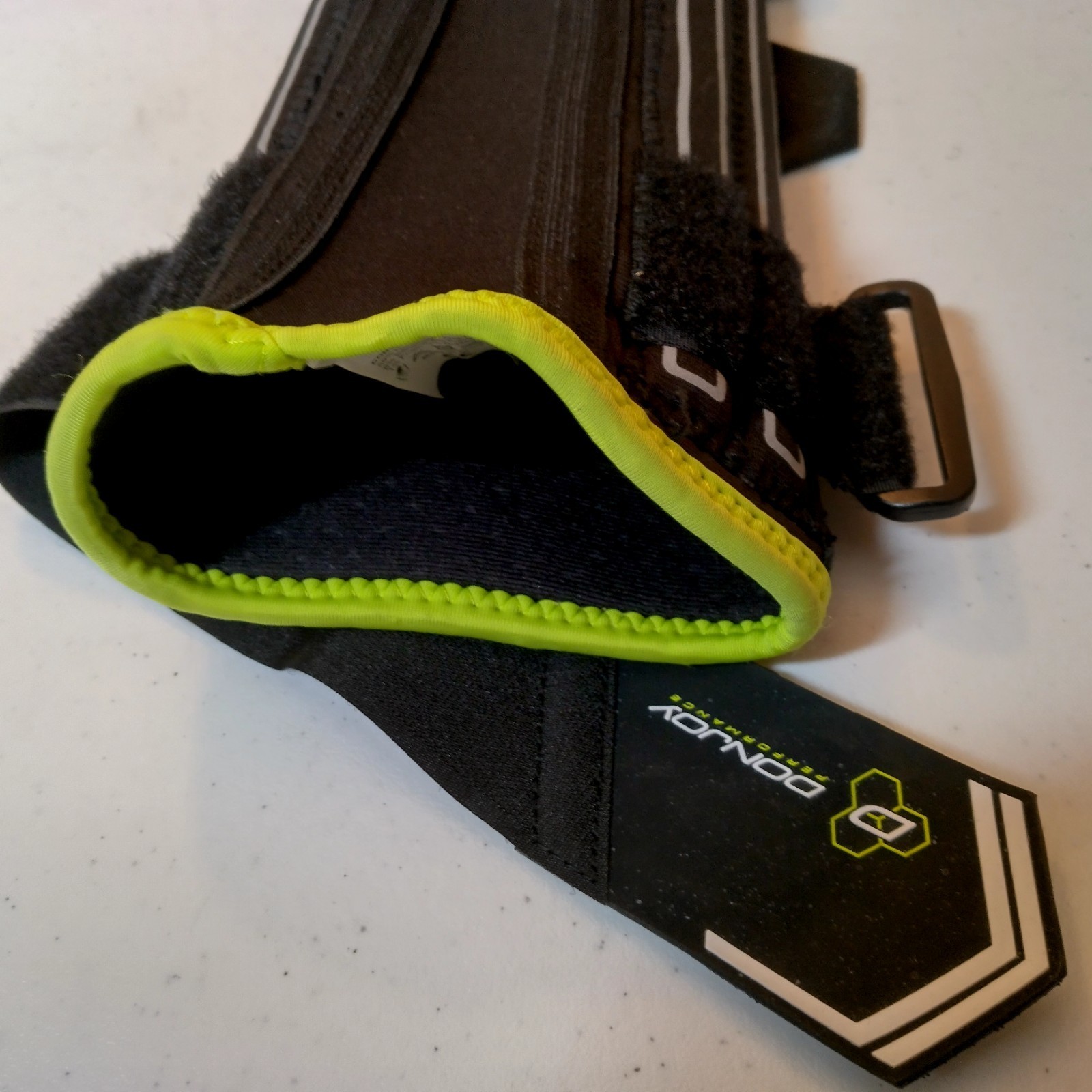 Don Joy Performance Stabalizing Knee Sleeve Small Black Green Neoprene 2 Strap