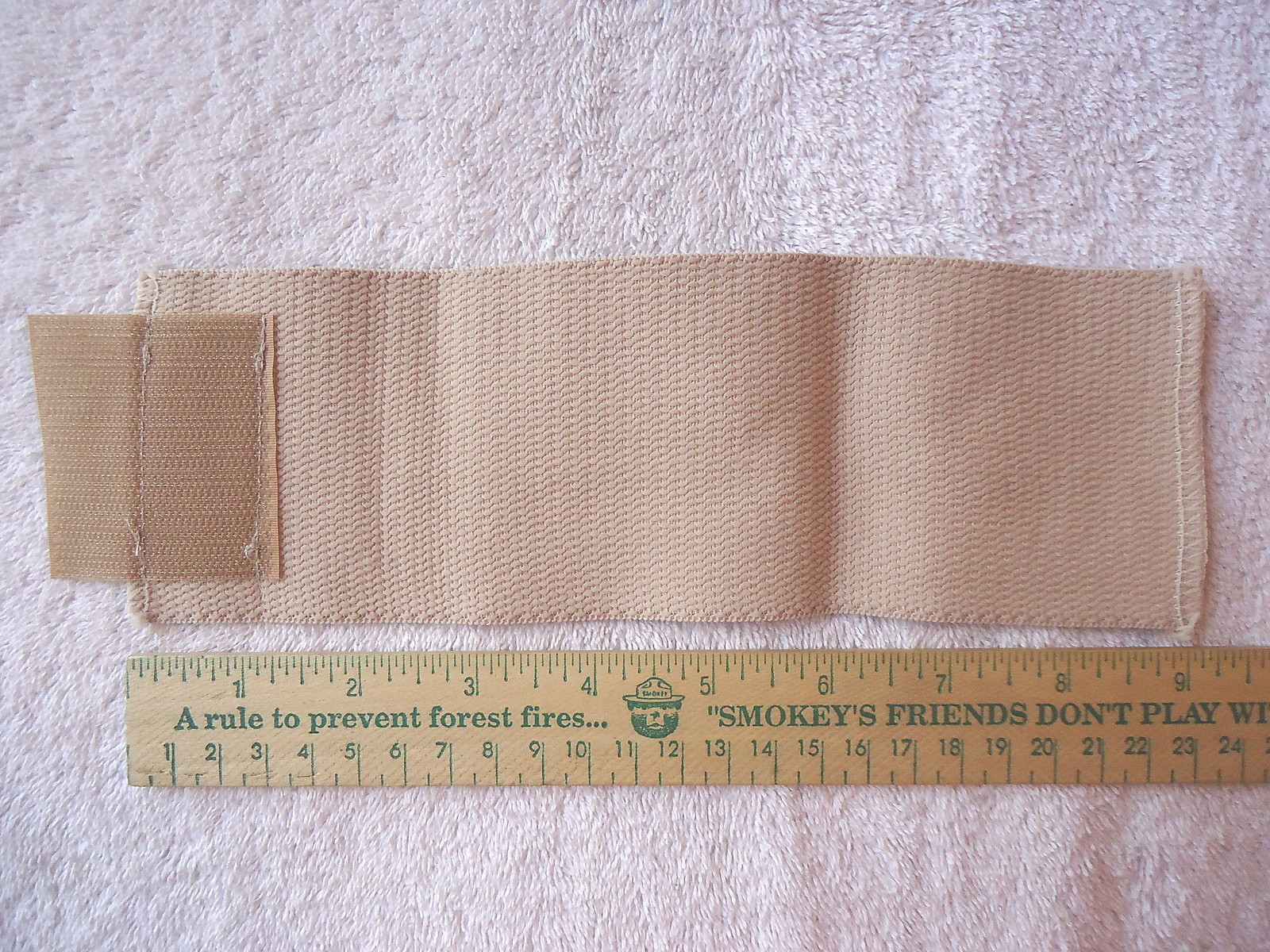 Lot Of 3 Wrist Supports And 1 Arm Sling ” GREAT COLLECTIBLE USEABLE ? LOT “