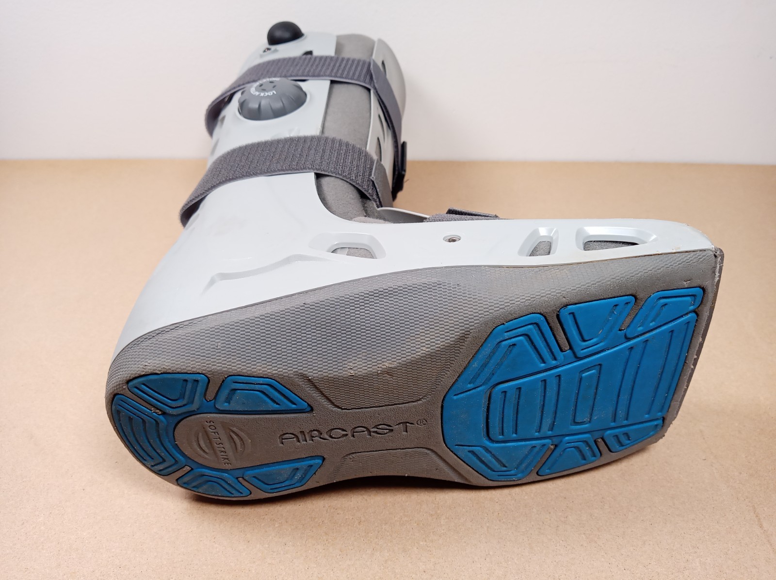 AirCast DJO AirSelect Pump Boot 16-18” Walking Cast Size Large Adjustable Used