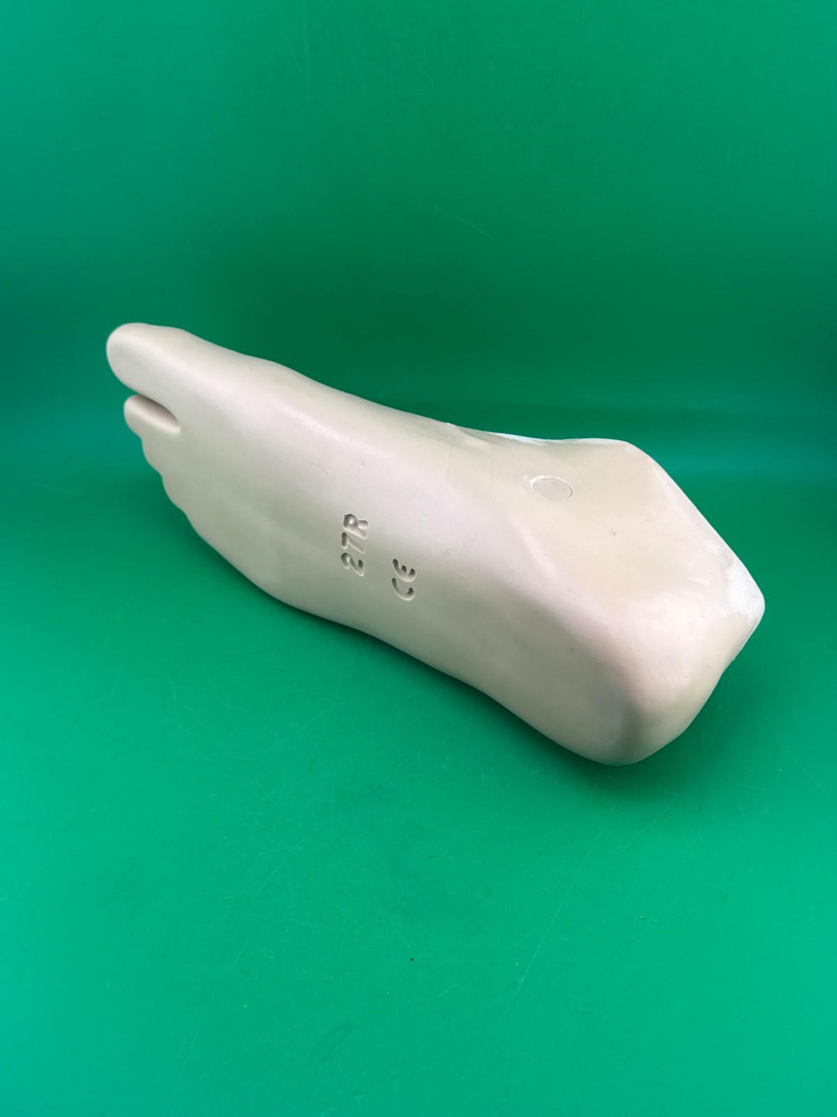 Trulife Kinetic single Axis Prosthetic Foot. Right. Size 27, Category 3