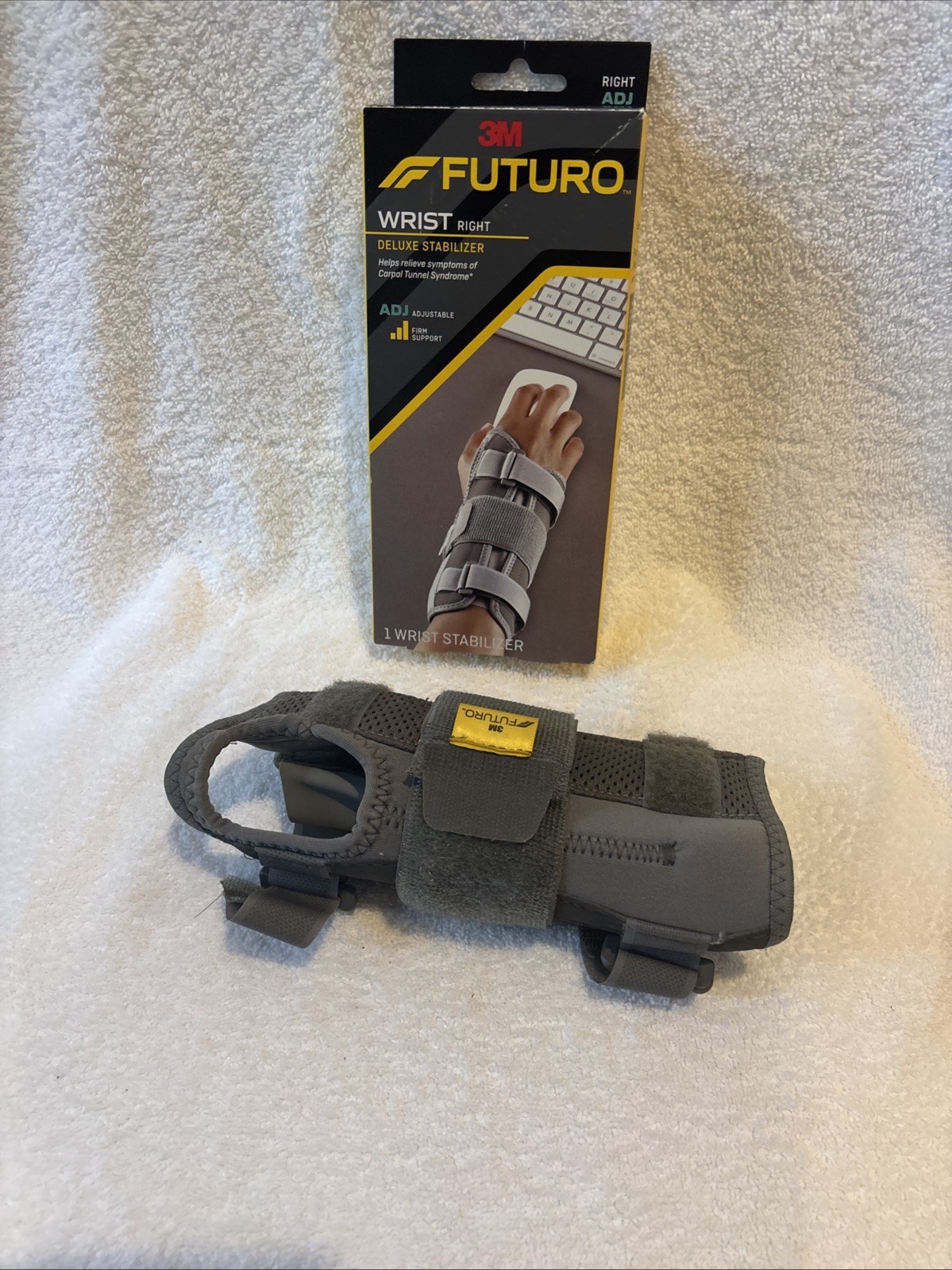 3M Futuro Deluxe Wrist Stabilizer – Right Hand – Adjustable Sizing – Gray